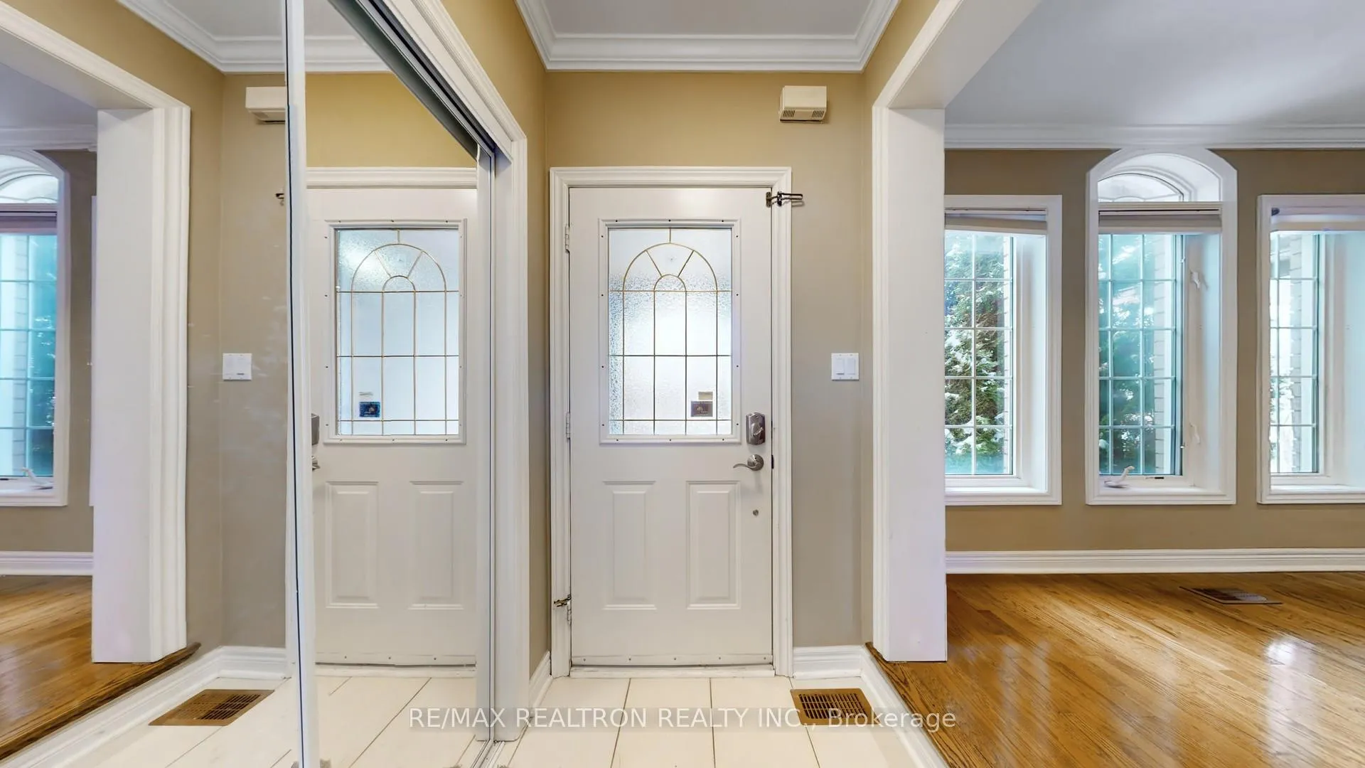 Photo 12 of 1886 Bur Oak Avenue, Markham, Greensborough — HOMEH