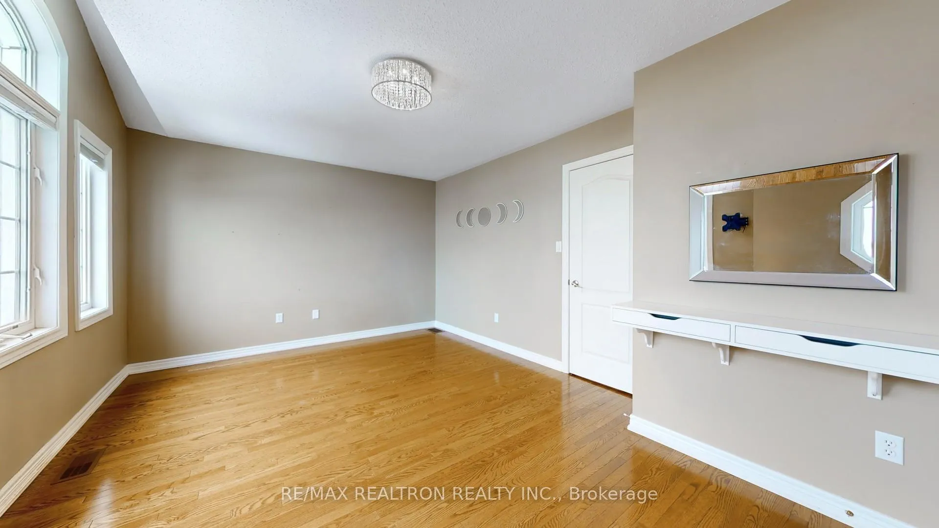 Photo 16 of 1886 Bur Oak Avenue, Markham, Greensborough — HOMEH