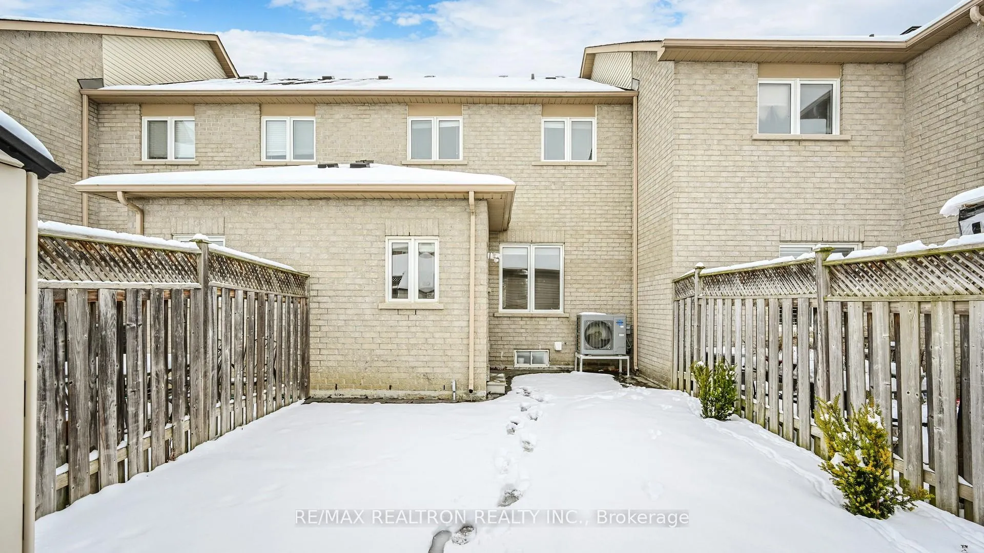 Photo 34 of 1886 Bur Oak Avenue, Markham, Greensborough — HOMEH
