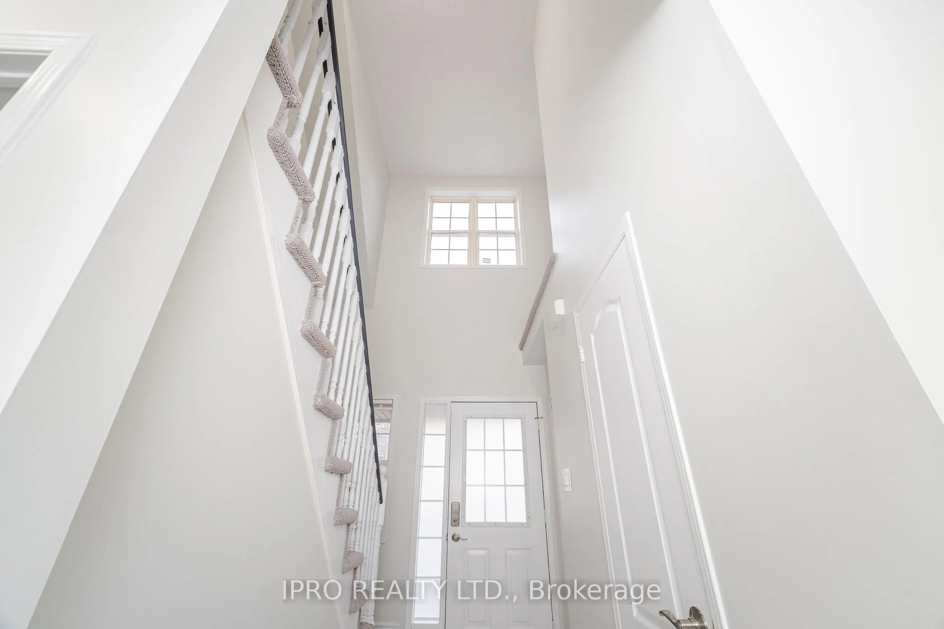 Photo 4 of 357 Edenbrook Hill, Brampton, Fletcher's Meadow — HOMEH