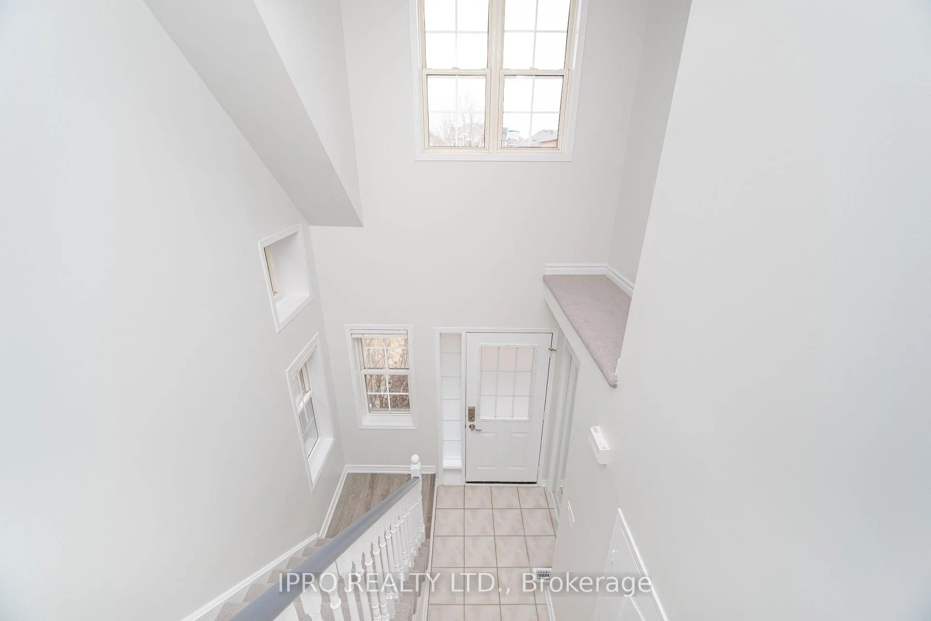 Photo 13 of 357 Edenbrook Hill, Brampton, Fletcher's Meadow — HOMEH