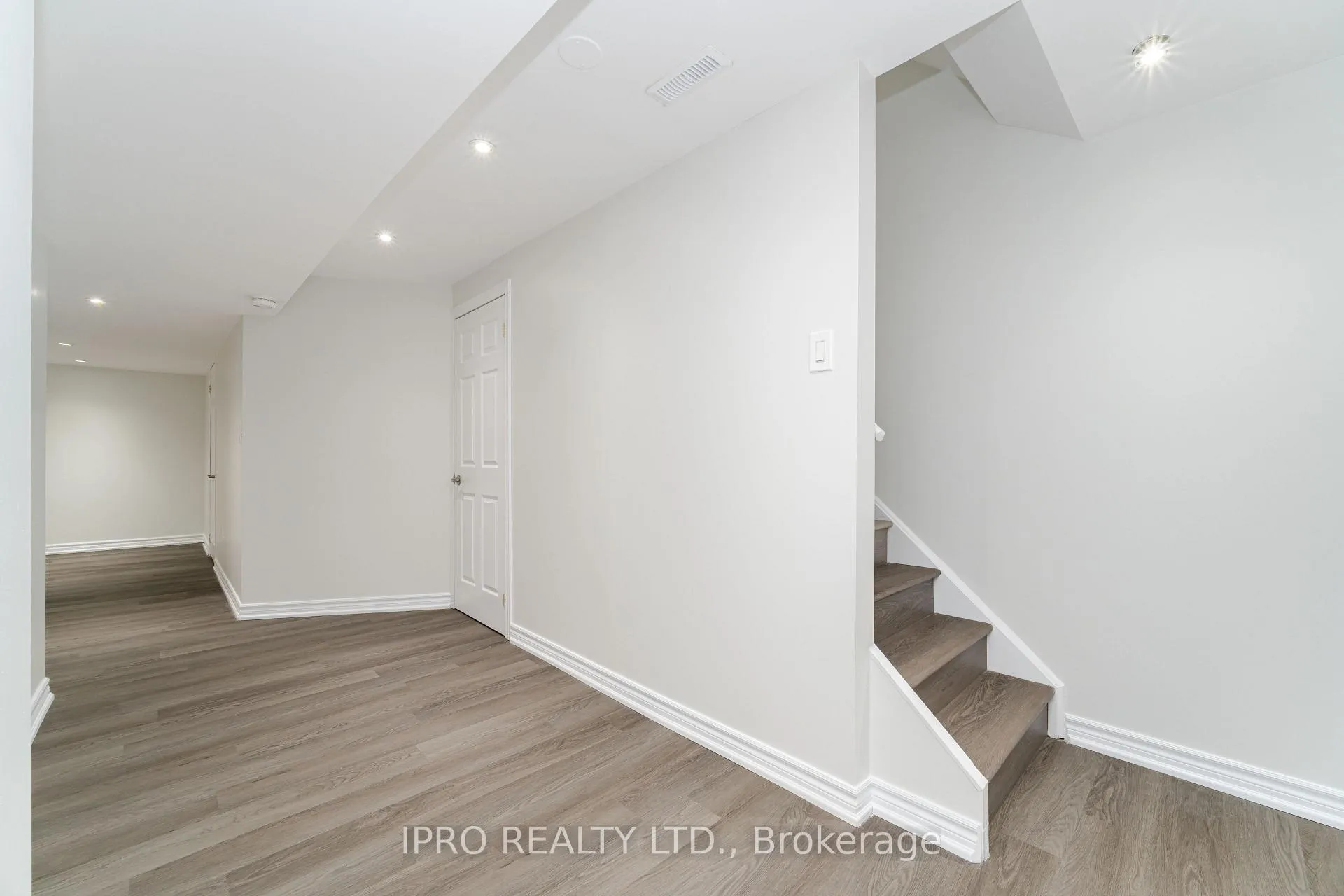 Photo 21 of 357 Edenbrook Hill, Brampton, Fletcher's Meadow — HOMEH