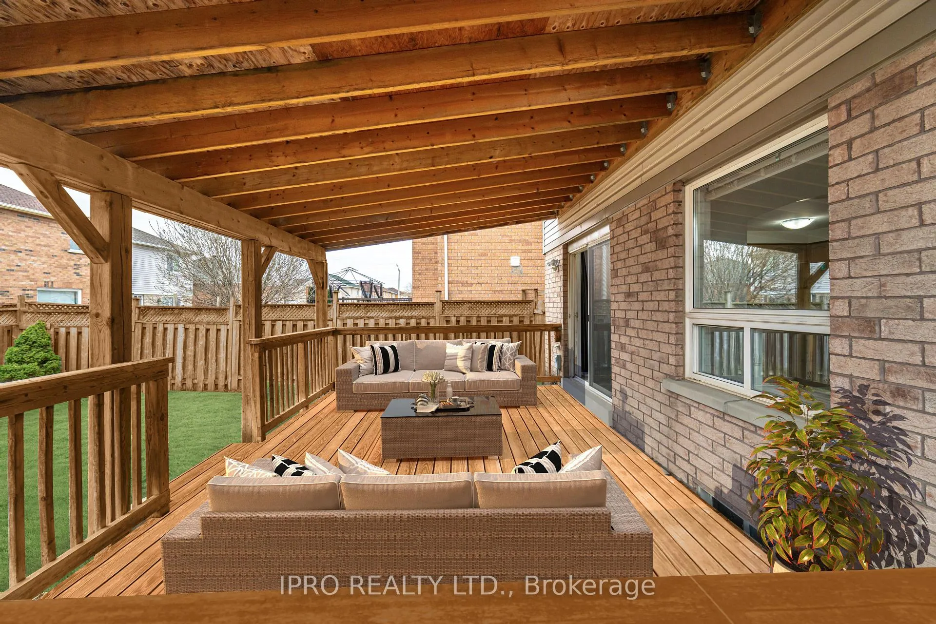Photo 25 of 357 Edenbrook Hill, Brampton, Fletcher's Meadow — HOMEH