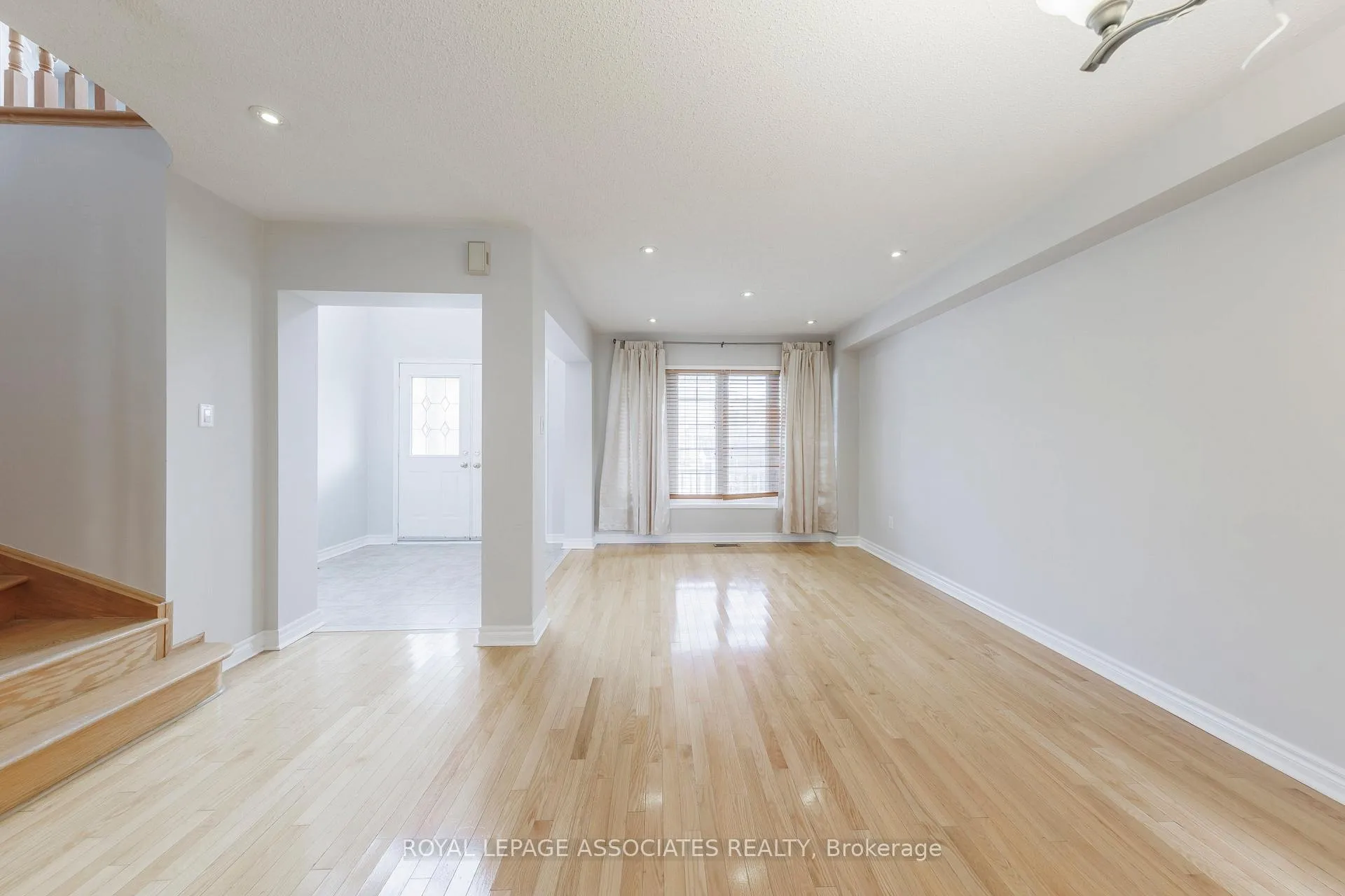 Photo 4 of Unit Main, 30 Telford Street, Ajax, Northwest Ajax — HOMEH