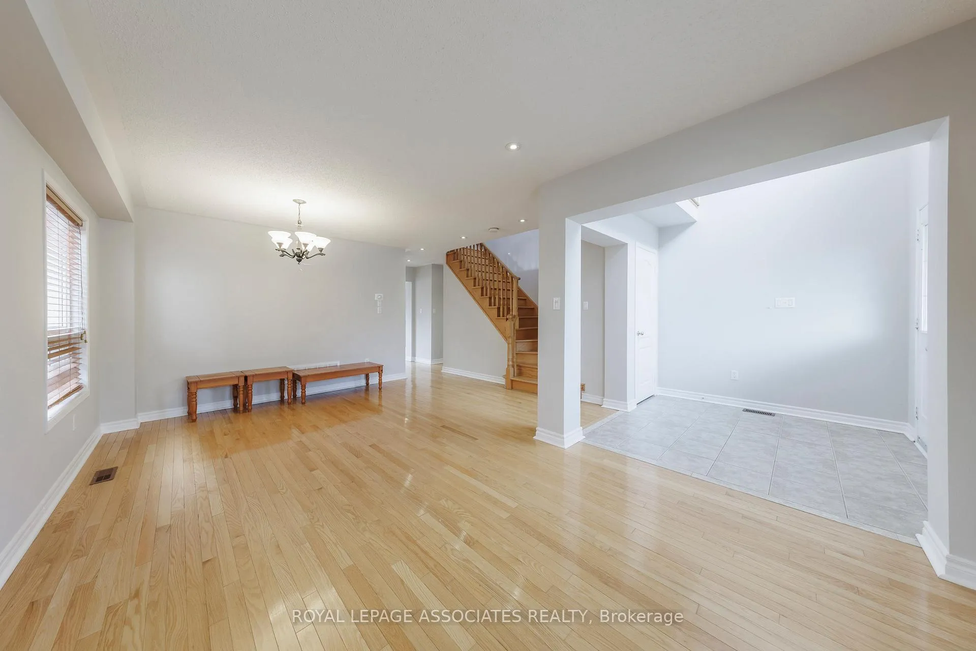Photo 7 of Unit Main, 30 Telford Street, Ajax, Northwest Ajax — HOMEH
