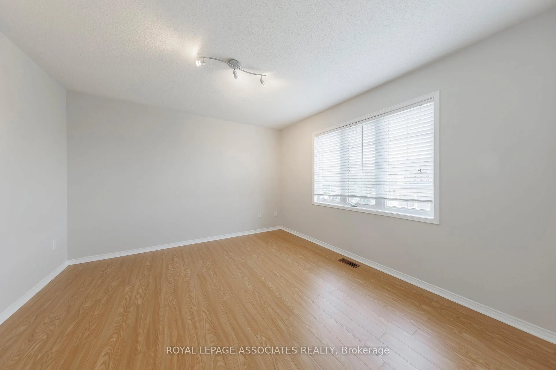 Photo 8 of Unit Main, 30 Telford Street, Ajax, Northwest Ajax — HOMEH