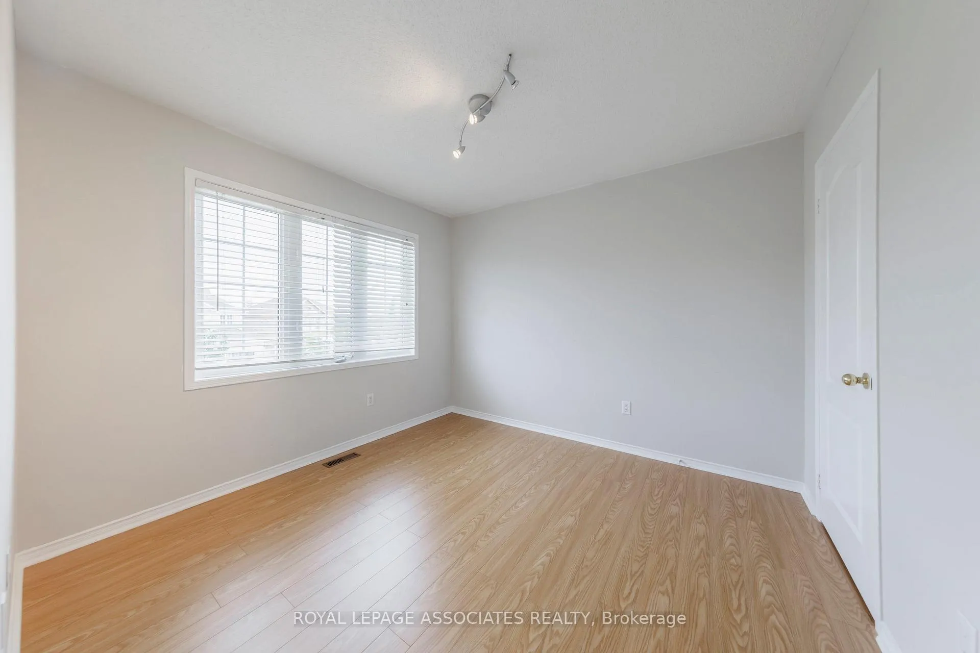 Photo 9 of Unit Main, 30 Telford Street, Ajax, Northwest Ajax — HOMEH