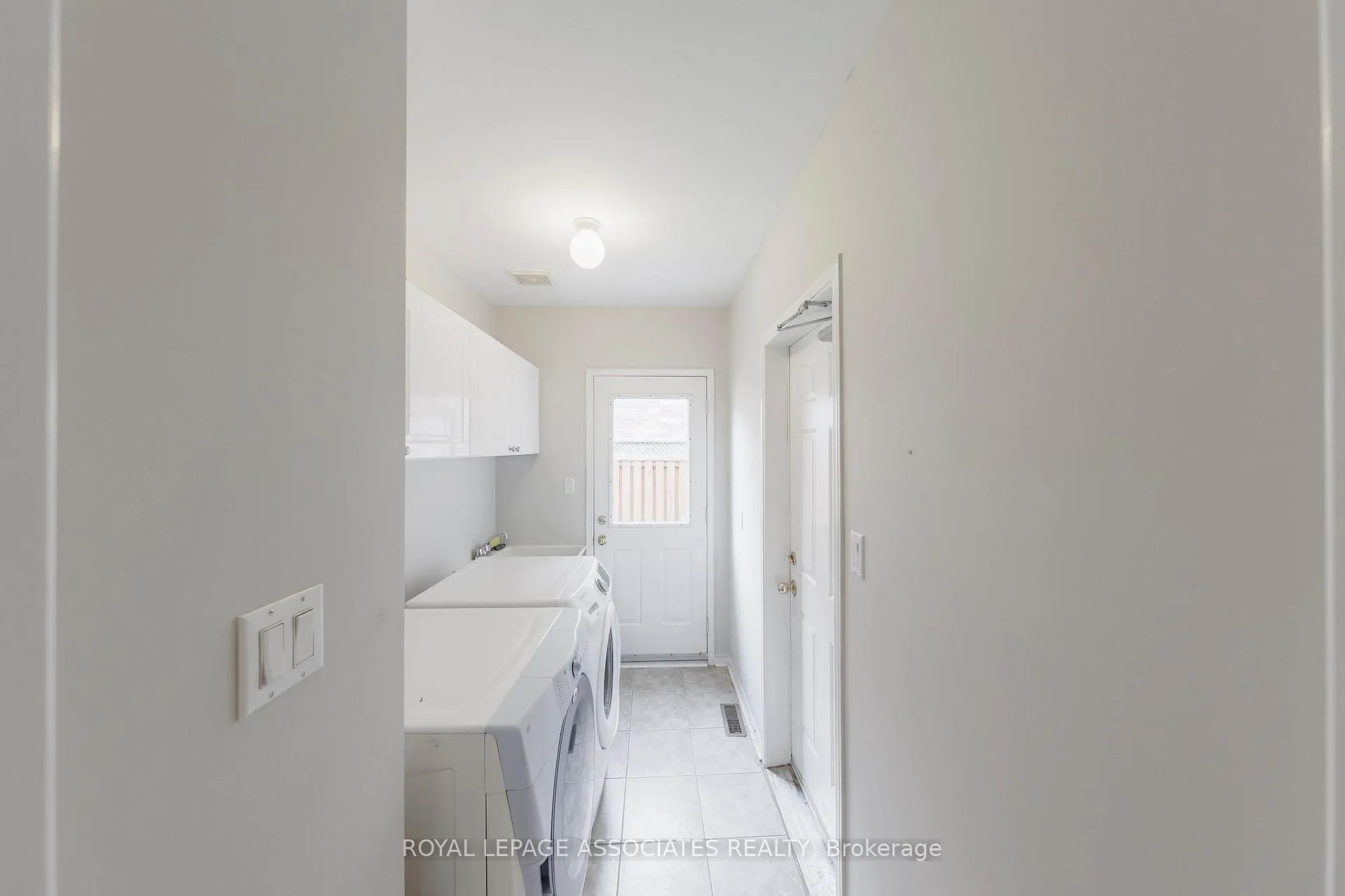 Photo 18 of Unit Main, 30 Telford Street, Ajax, Northwest Ajax — HOMEH