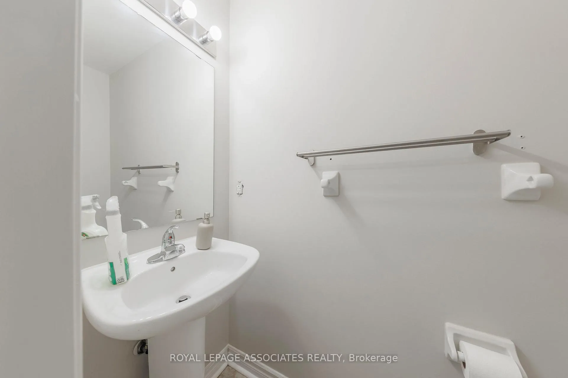 Photo 19 of Unit Main, 30 Telford Street, Ajax, Northwest Ajax — HOMEH