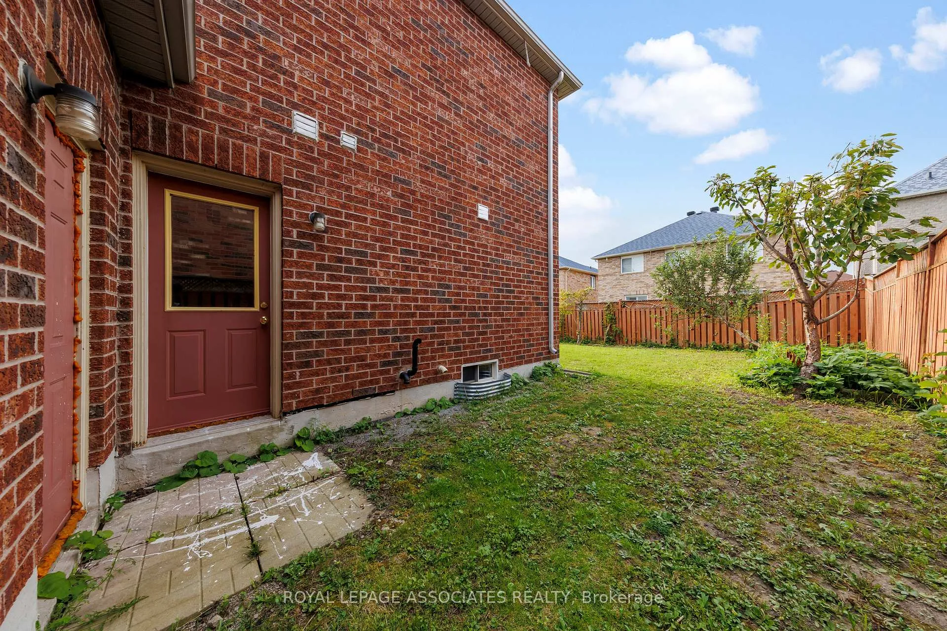 Photo 20 of Unit Main, 30 Telford Street, Ajax, Northwest Ajax — HOMEH