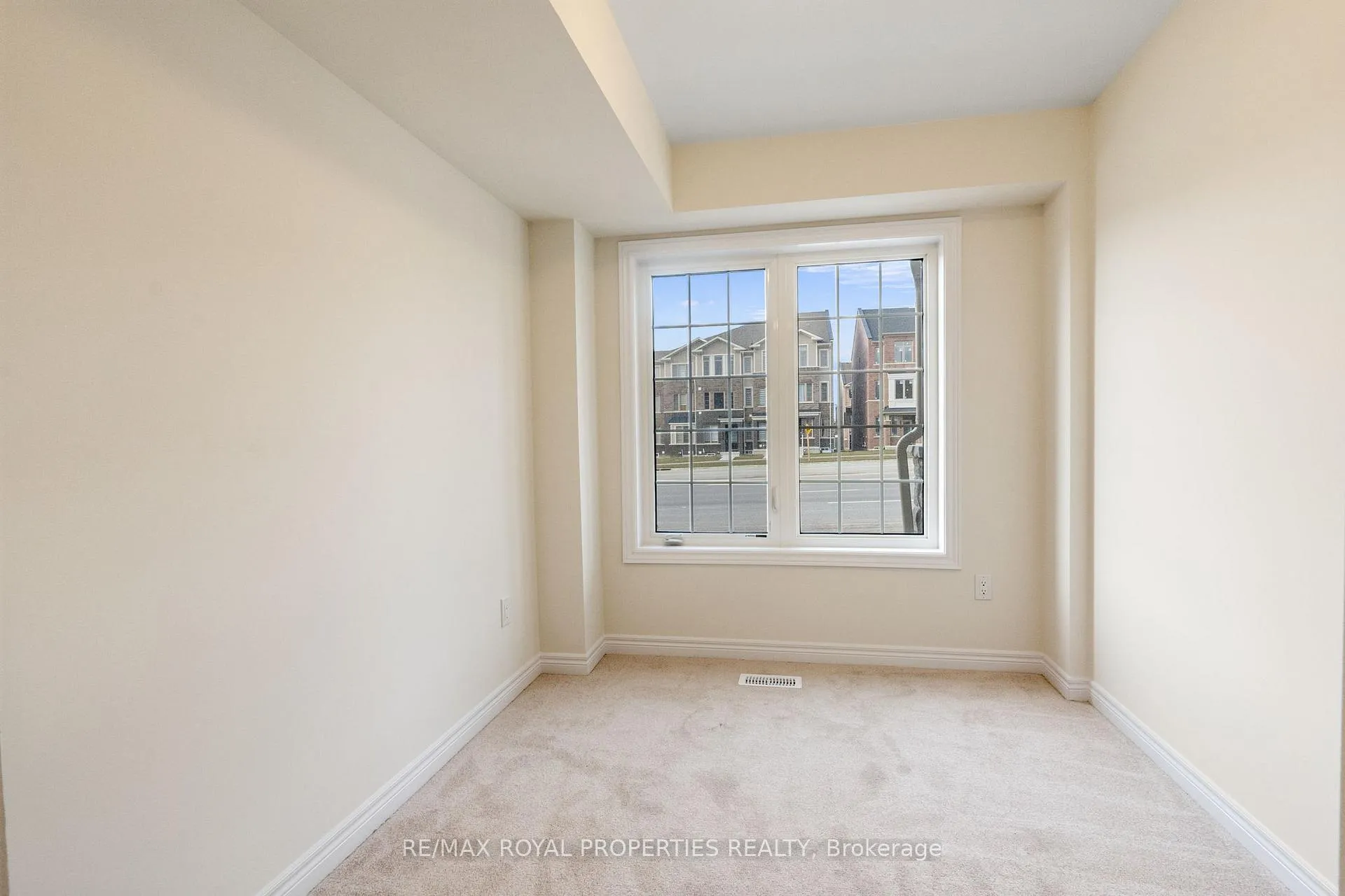 Photo 5 of 2849 Whites Road, Pickering, Rural Pickering — HOMEH