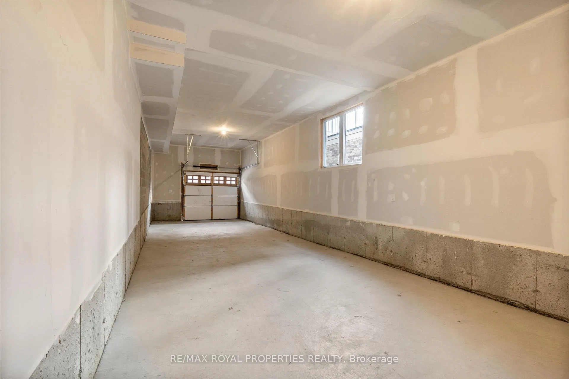 Photo 10 of 2849 Whites Road, Pickering, Rural Pickering — HOMEH