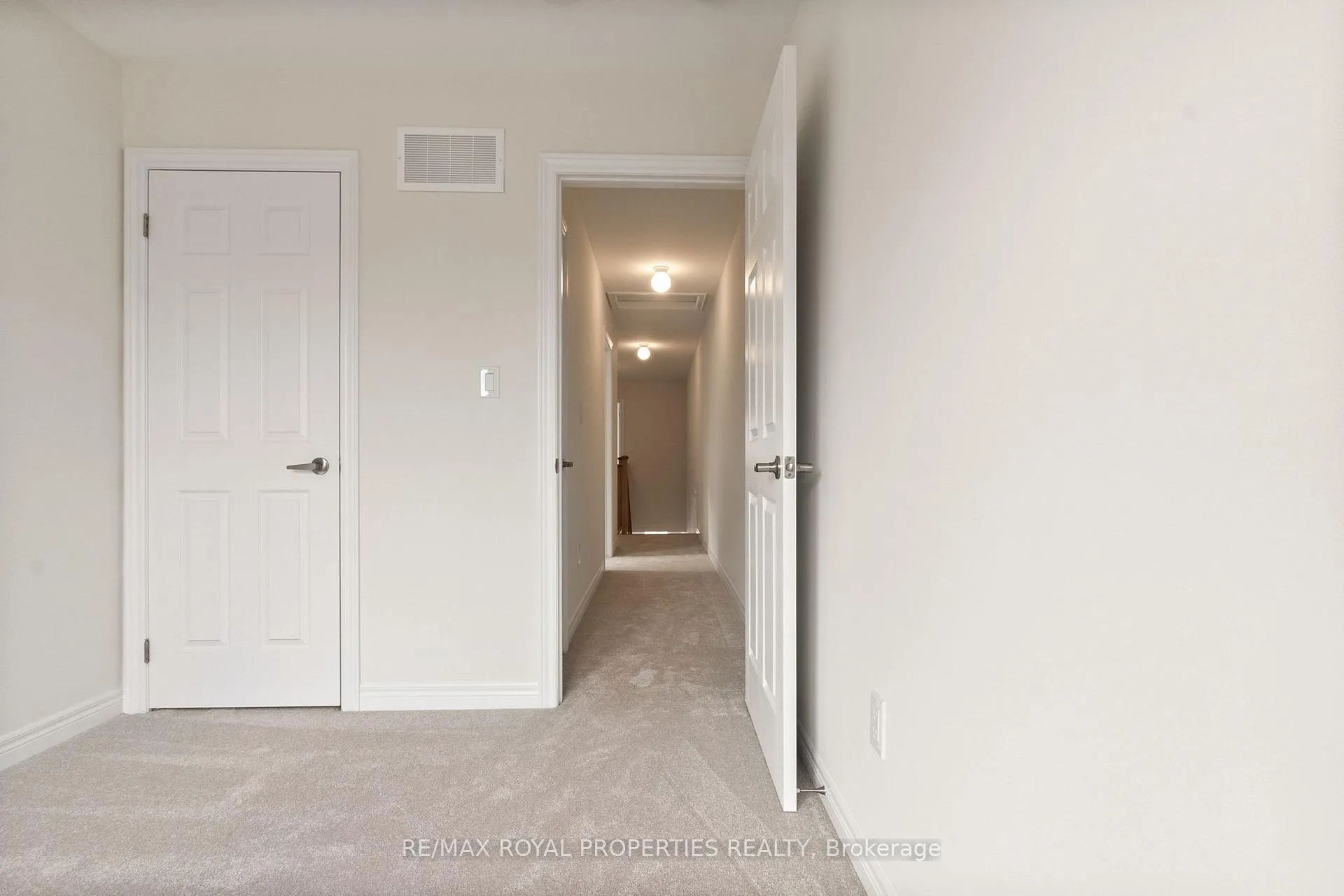 Photo 26 of 2849 Whites Road, Pickering, Rural Pickering — HOMEH
