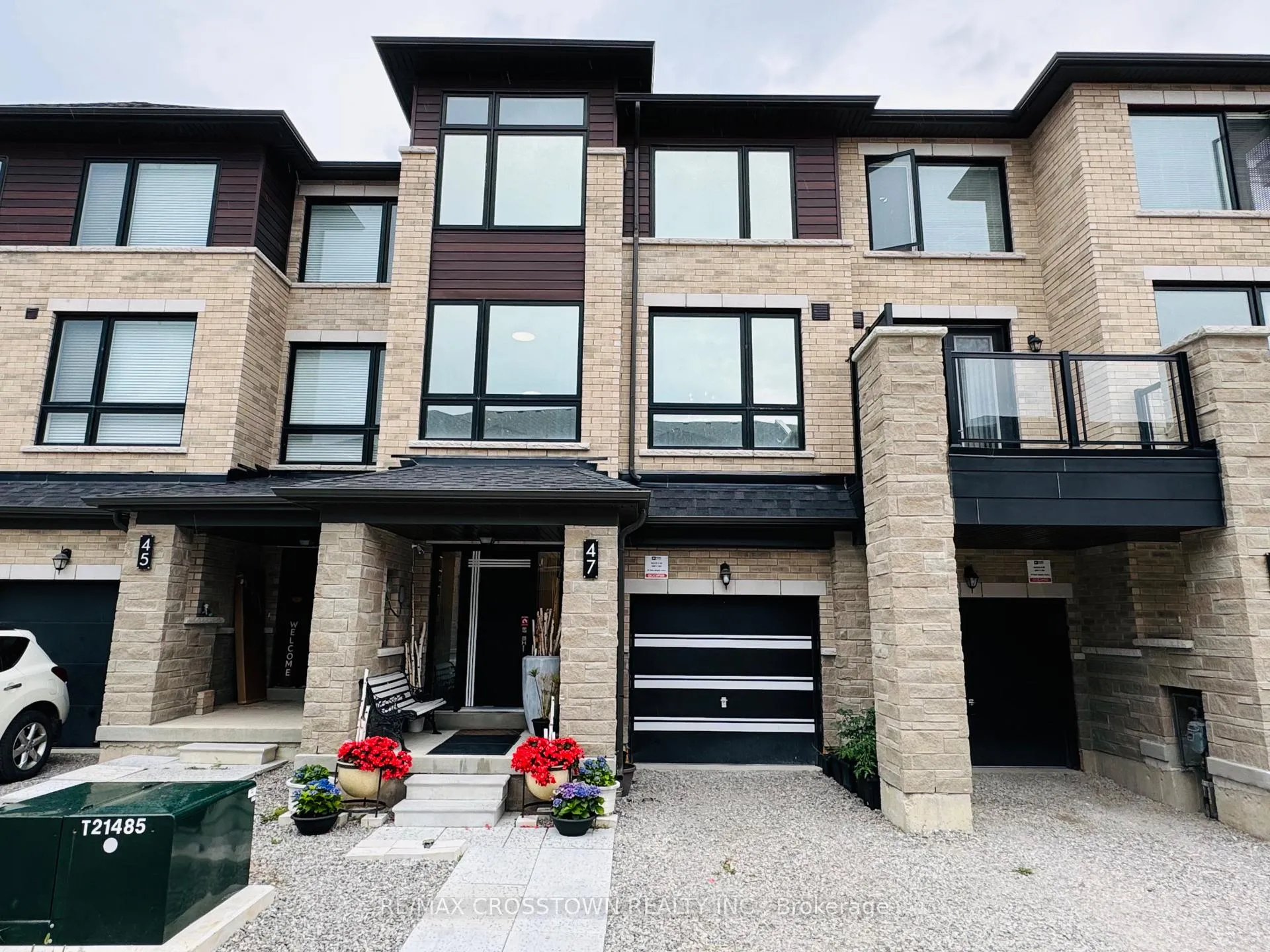 Photo 1 of 47 Red Maple Lane, Barrie, Innis-Shore — HOMEH