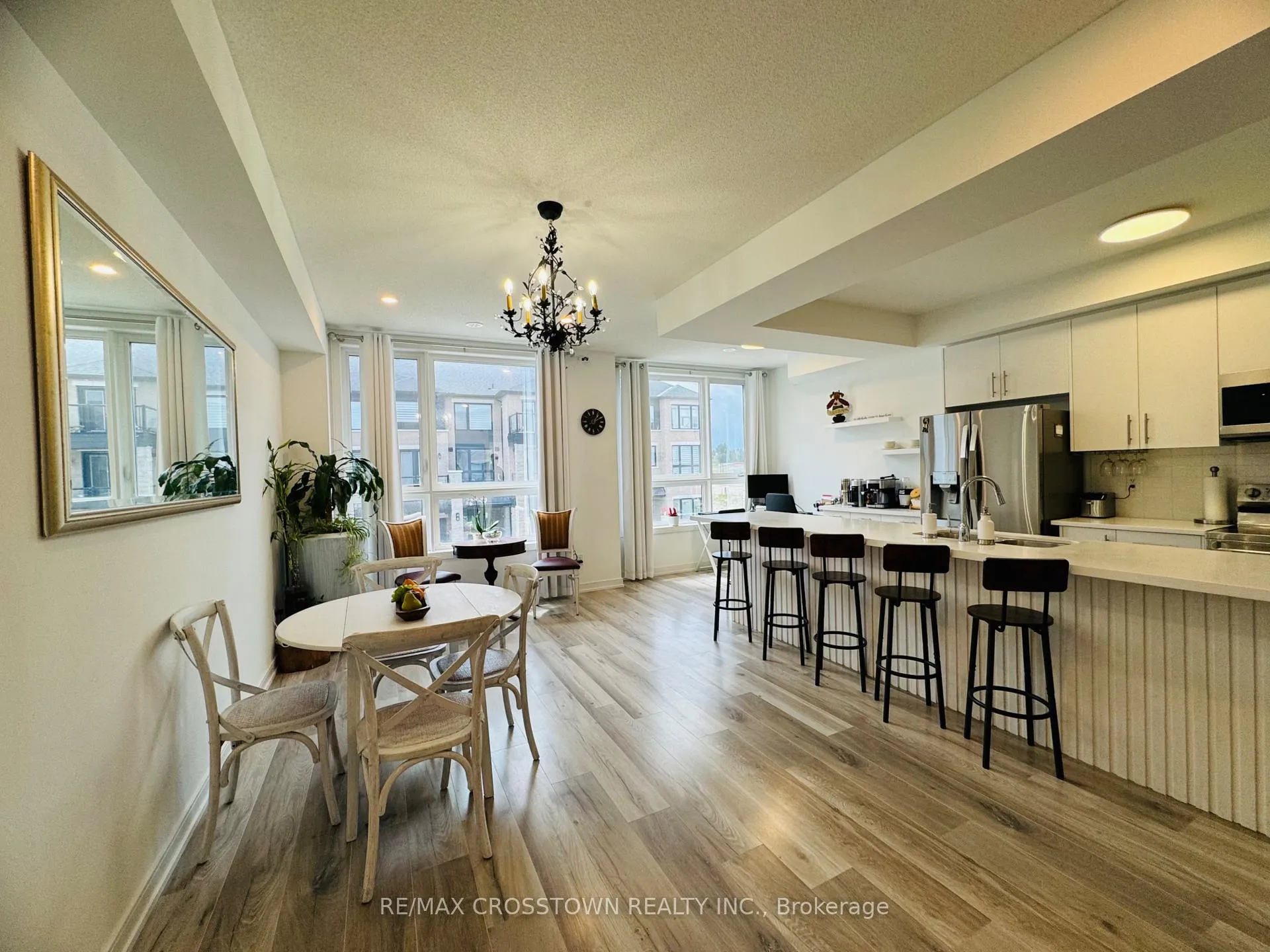 Photo 7 of 47 Red Maple Lane, Barrie, Innis-Shore — HOMEH