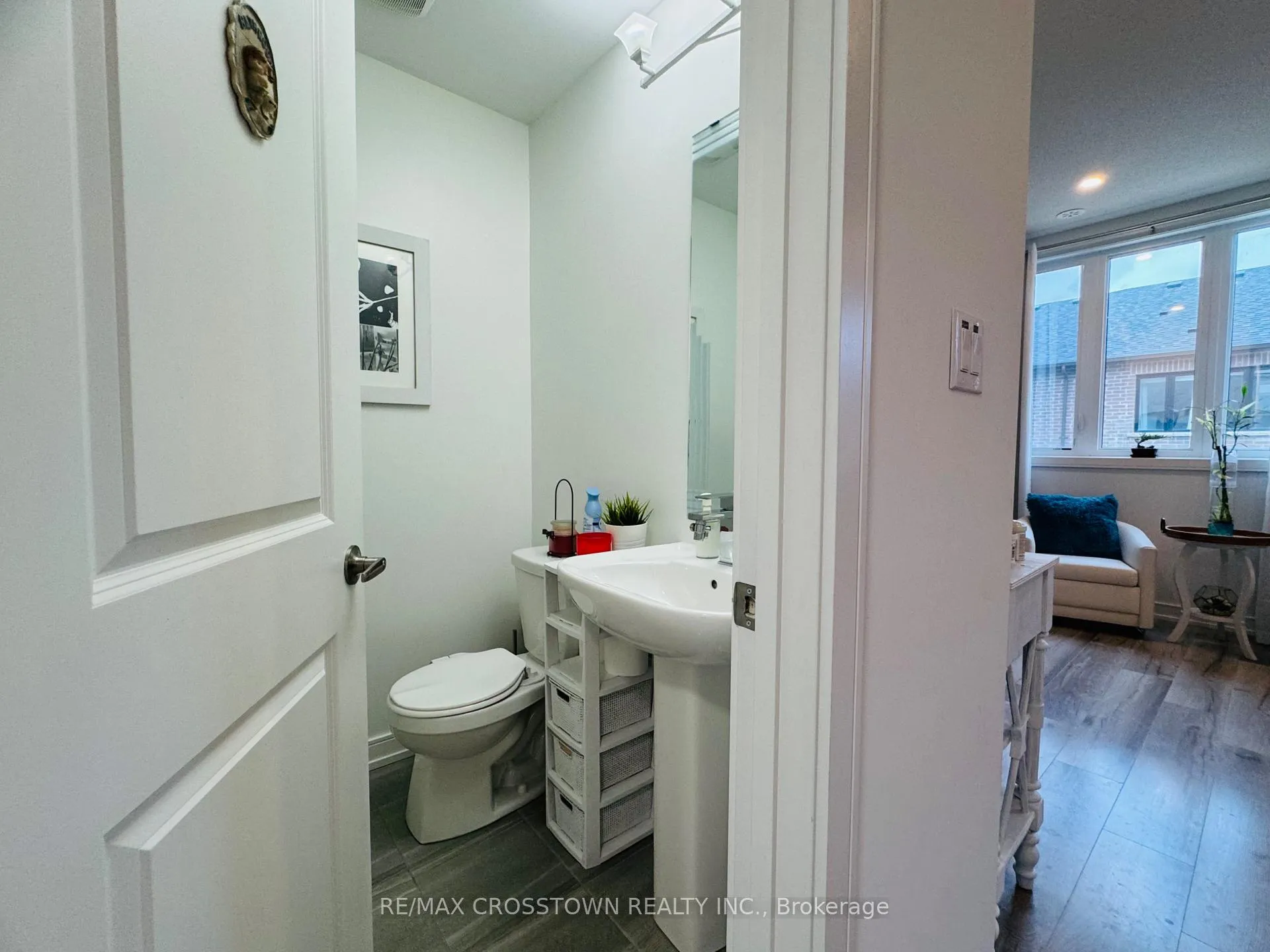 Photo 10 of 47 Red Maple Lane, Barrie, Innis-Shore — HOMEH