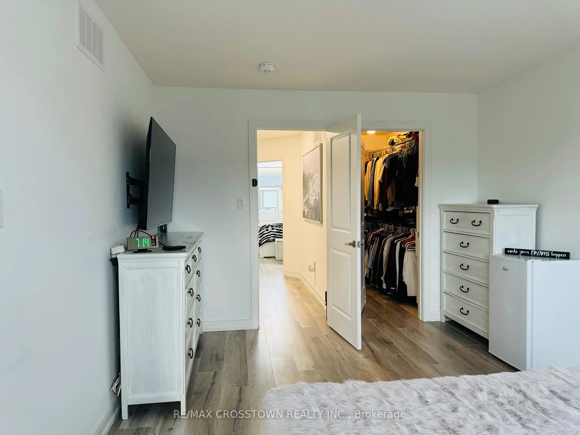 Photo 16 of 47 Red Maple Lane, Barrie, Innis-Shore — HOMEH