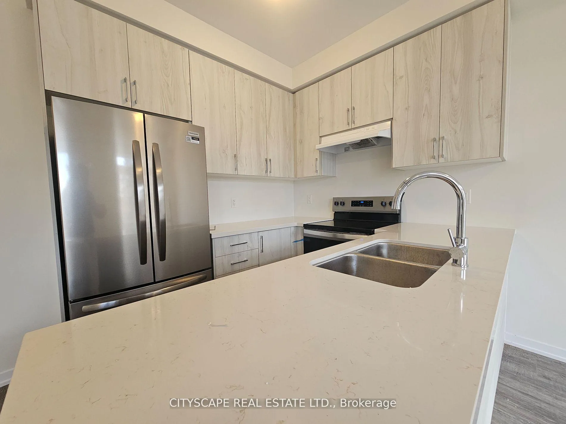 Photo 7 of 1534 Wheatcroft Drive, Oshawa, Taunton — HOMEH