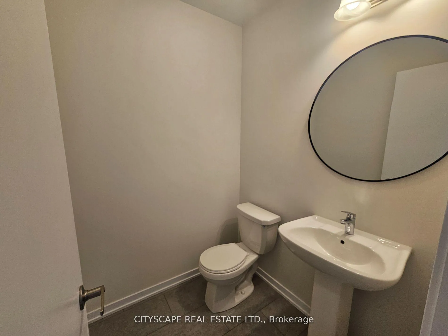 Photo 8 of 1534 Wheatcroft Drive, Oshawa, Taunton — HOMEH