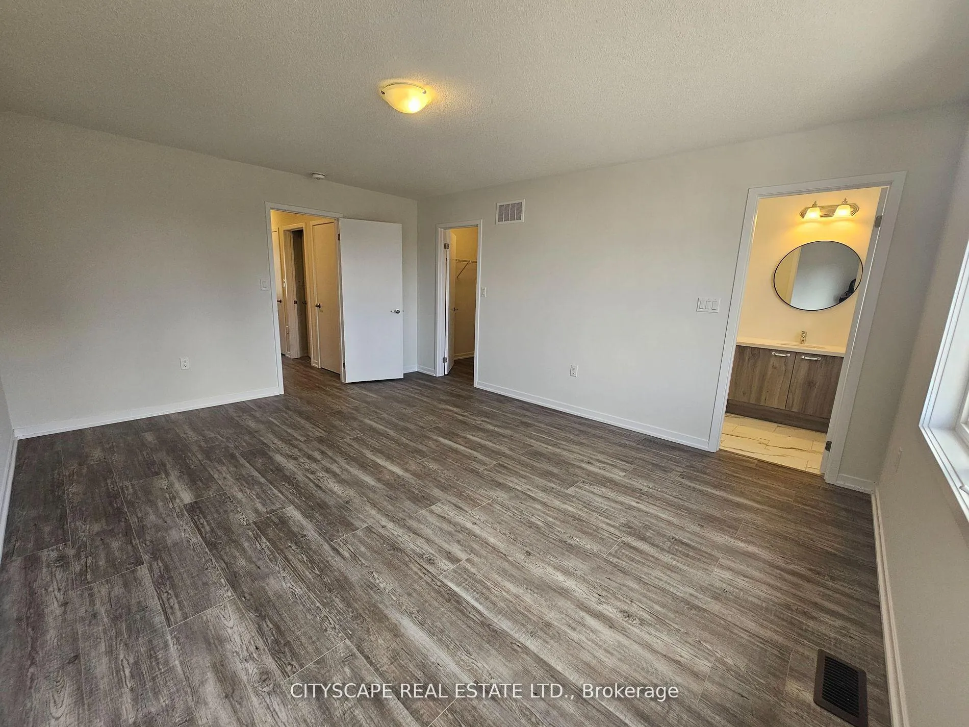 Photo 14 of 1534 Wheatcroft Drive, Oshawa, Taunton — HOMEH
