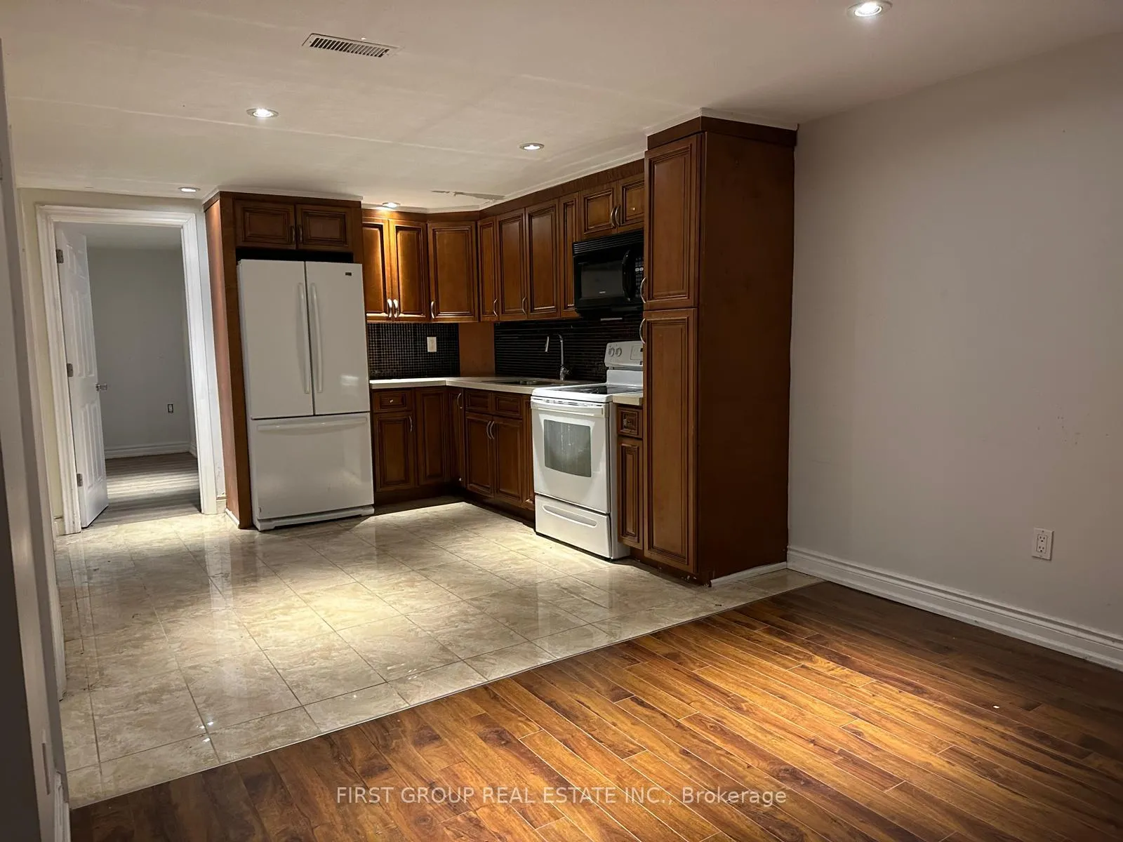 Photo 5 of 12 Roosevelt Avenue, Ajax, South East — HOMEH