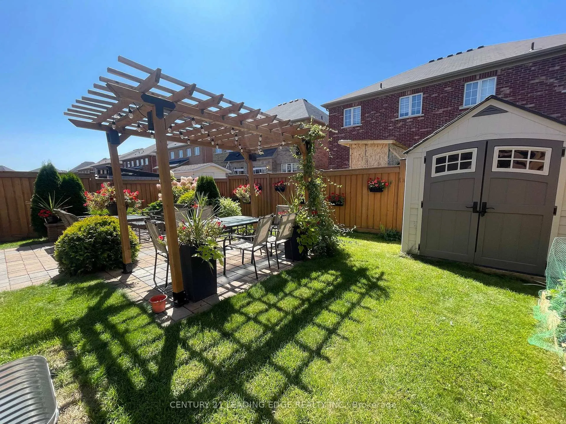 Photo 3 of Unit Upper, 40 Maple Trail Road, Caledon, Rural Caledon — HOMEH
