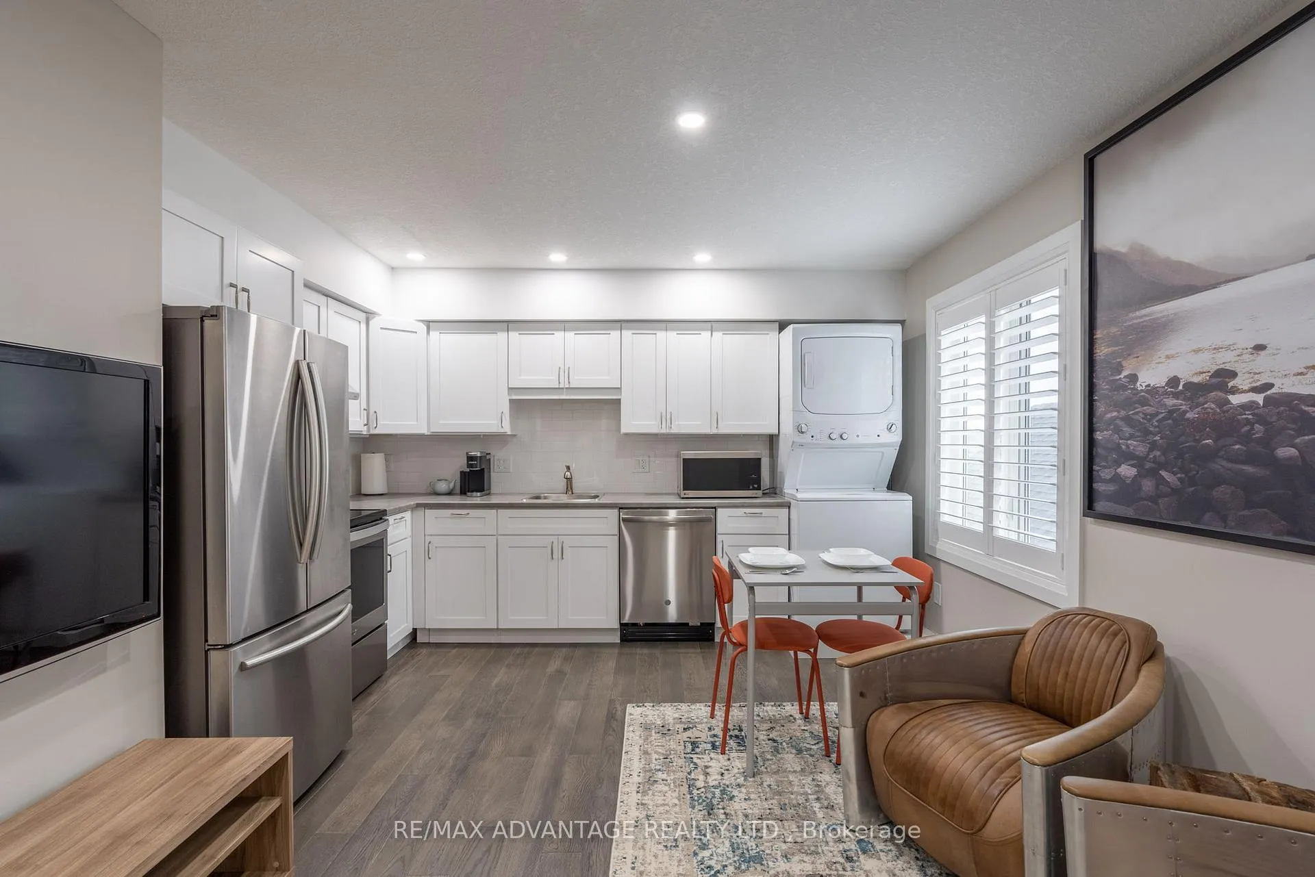 Photo 5 of Unit Upper, 30 Compass Trail, Central Elgin, Rural Central Elgin — HOMEH