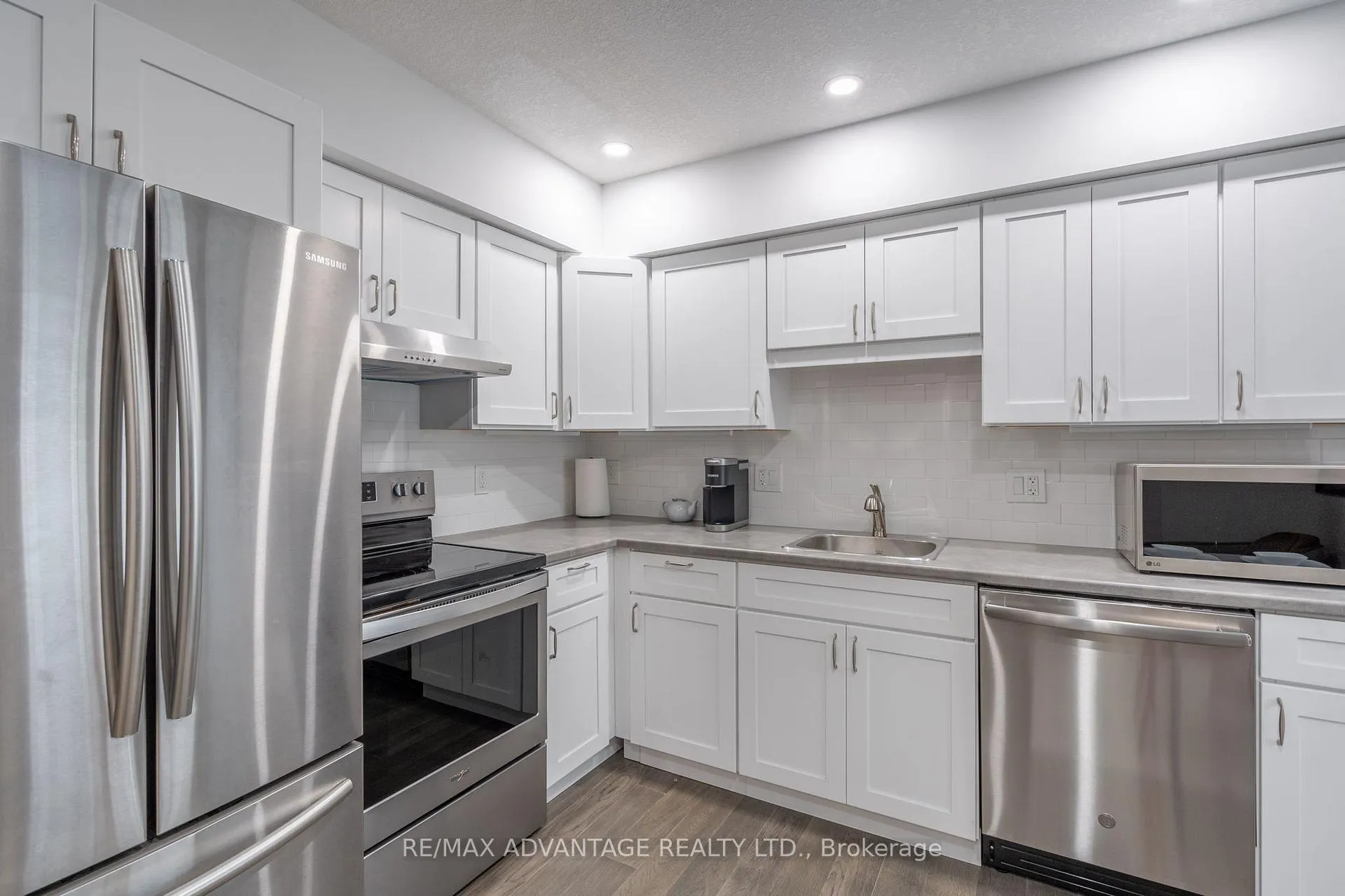 Photo 9 of Unit Upper, 30 Compass Trail, Central Elgin, Rural Central Elgin — HOMEH