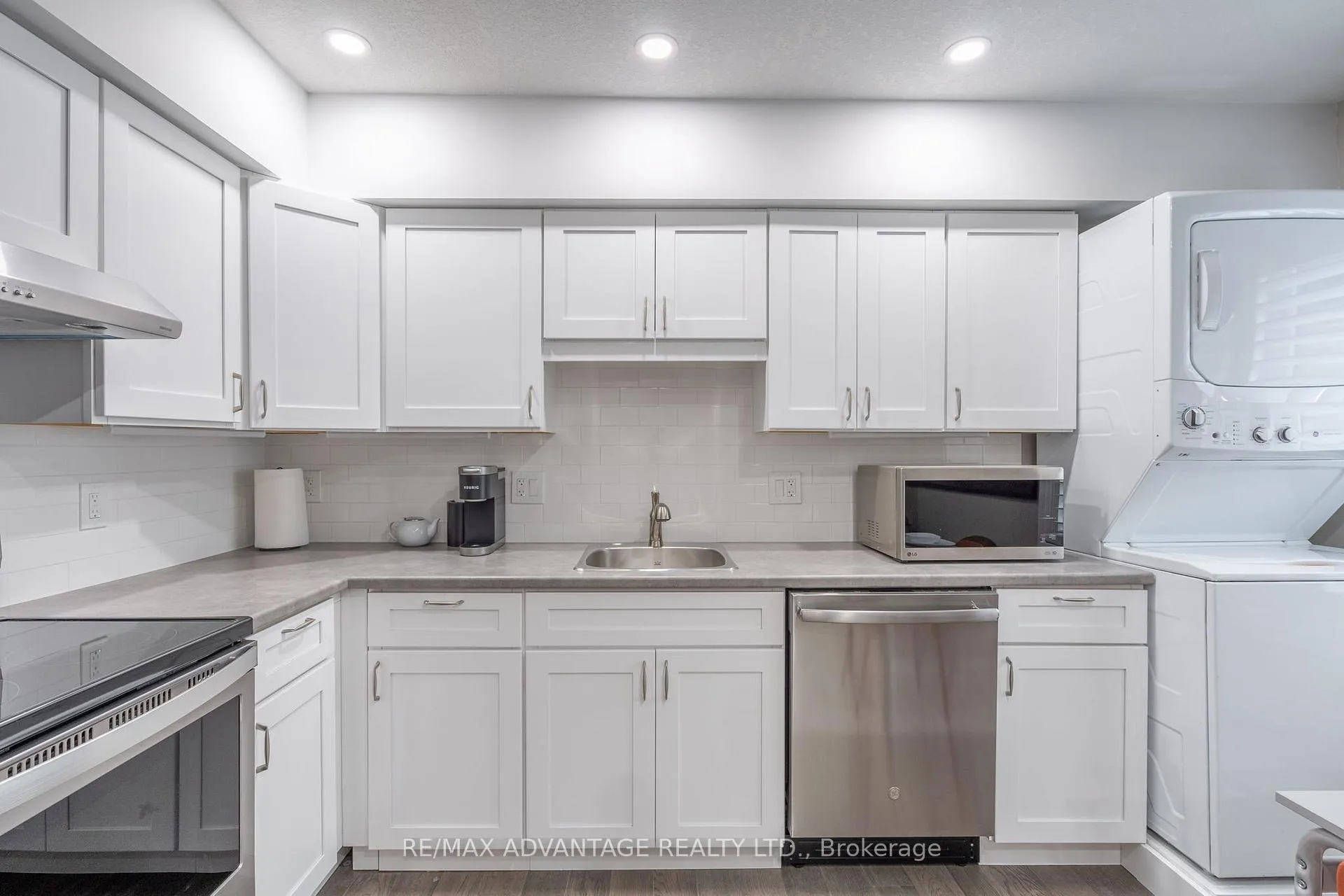 Photo 10 of Unit Upper, 30 Compass Trail, Central Elgin, Rural Central Elgin — HOMEH