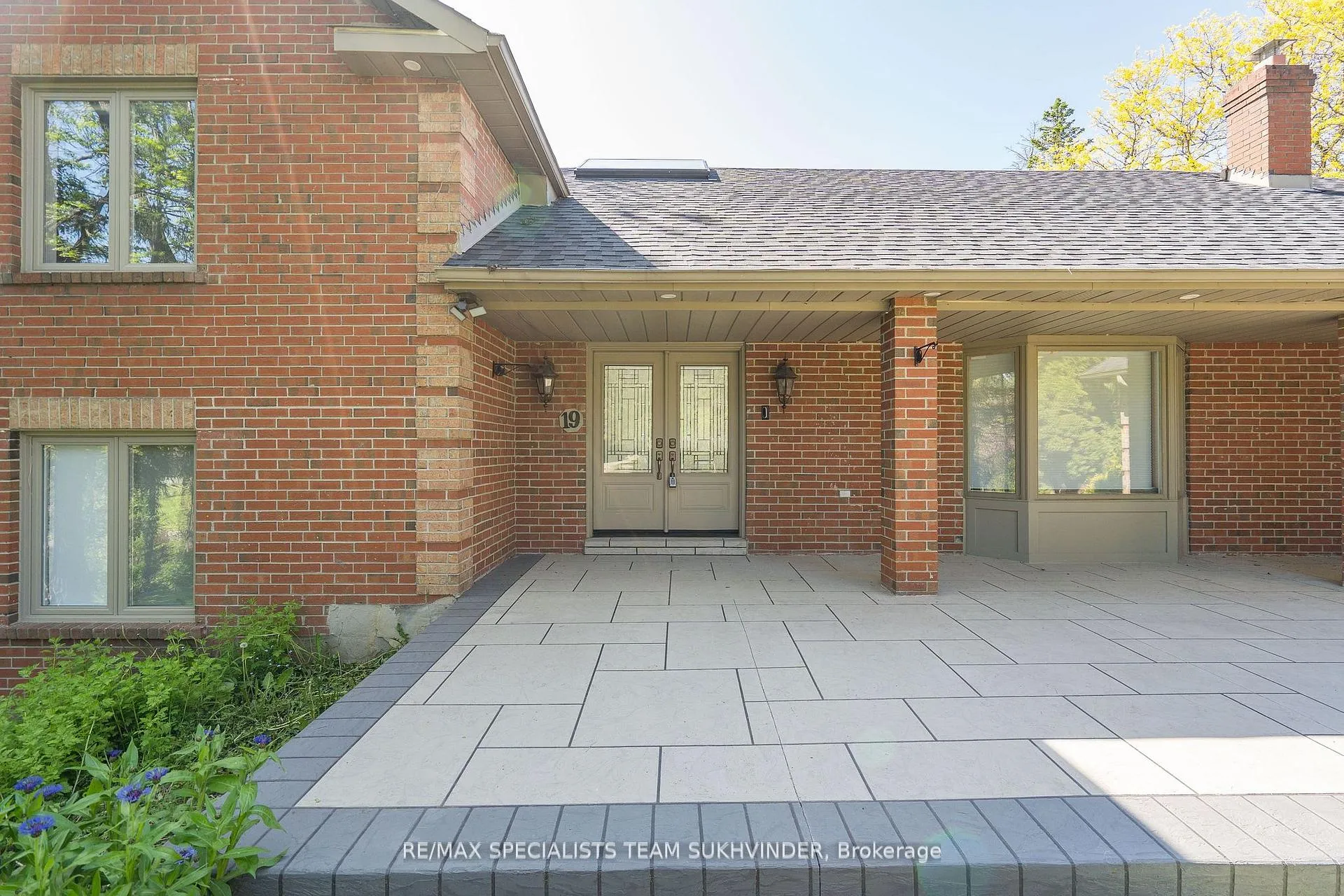 Photo 3 of 19 Rouge River Circle, Markham, Box Grove — HOMEH