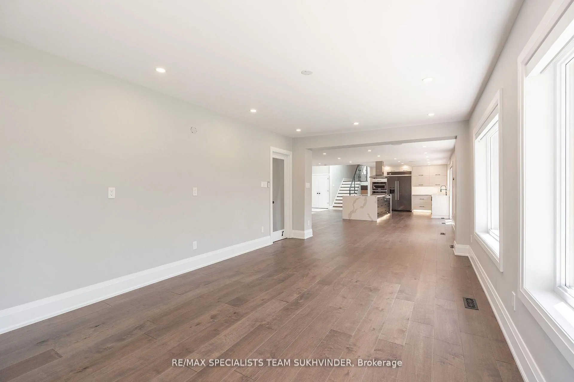 Photo 10 of 19 Rouge River Circle, Markham, Box Grove — HOMEH