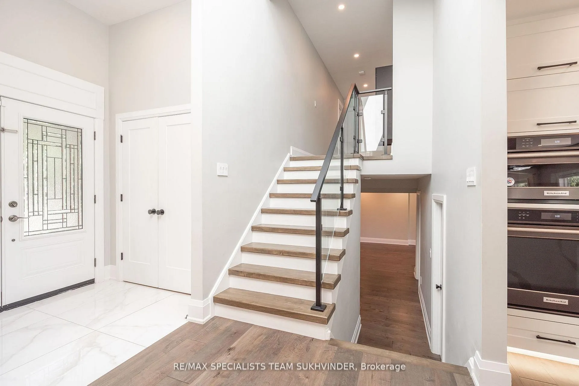 Photo 12 of 19 Rouge River Circle, Markham, Box Grove — HOMEH