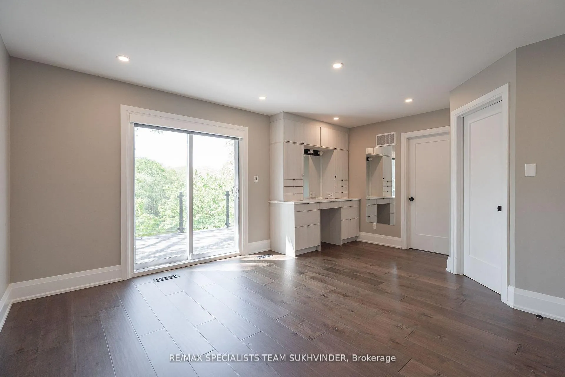 Photo 13 of 19 Rouge River Circle, Markham, Box Grove — HOMEH