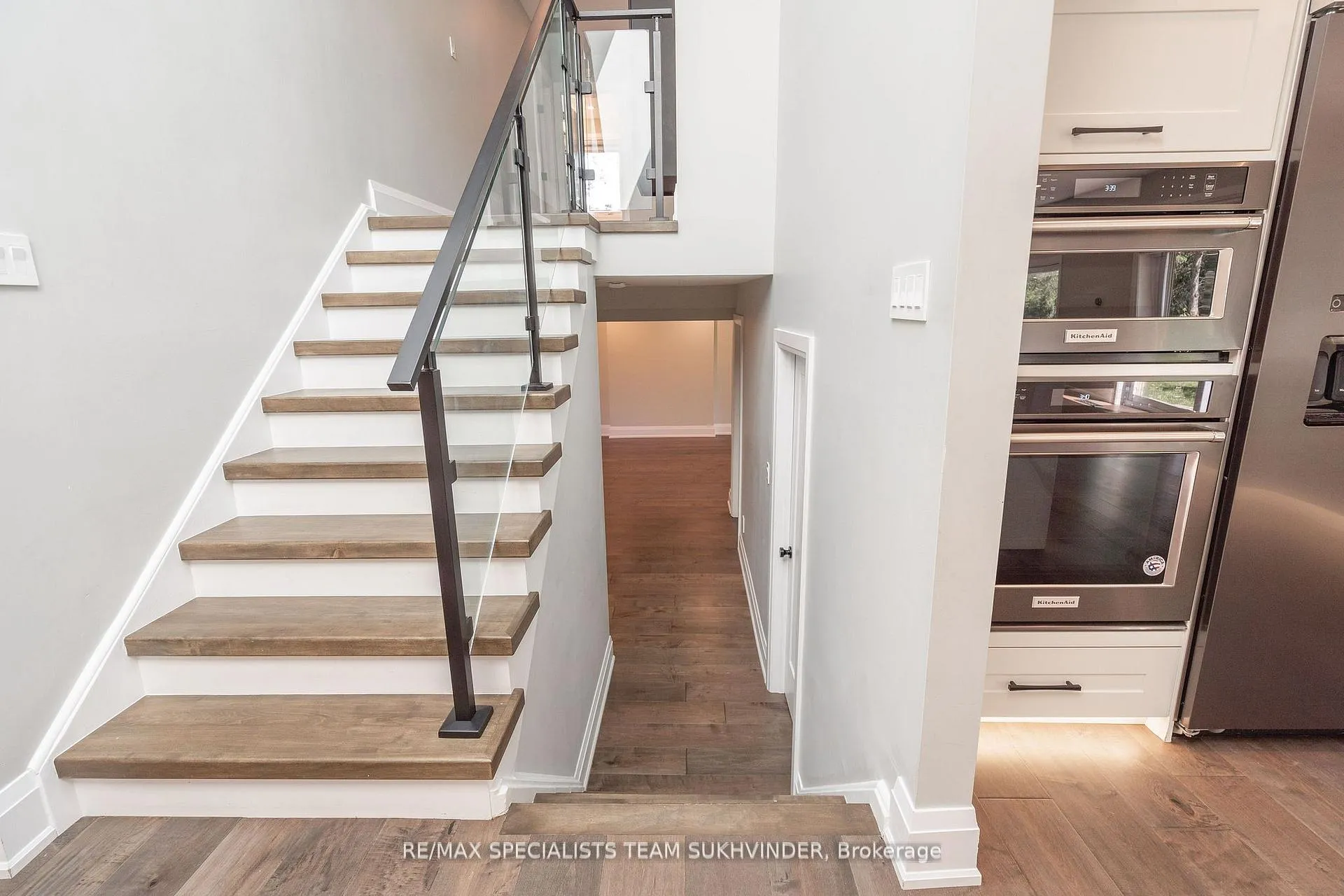 Photo 22 of 19 Rouge River Circle, Markham, Box Grove — HOMEH