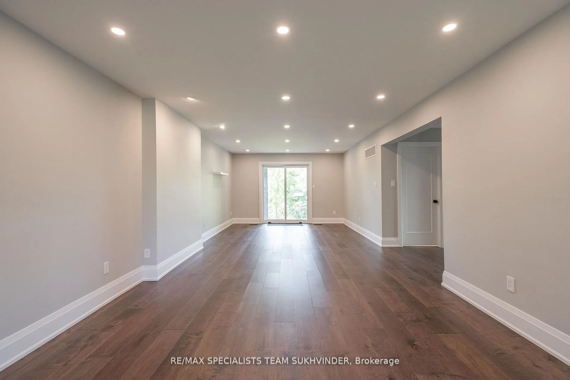 Photo 23 of 19 Rouge River Circle, Markham, Box Grove — HOMEH