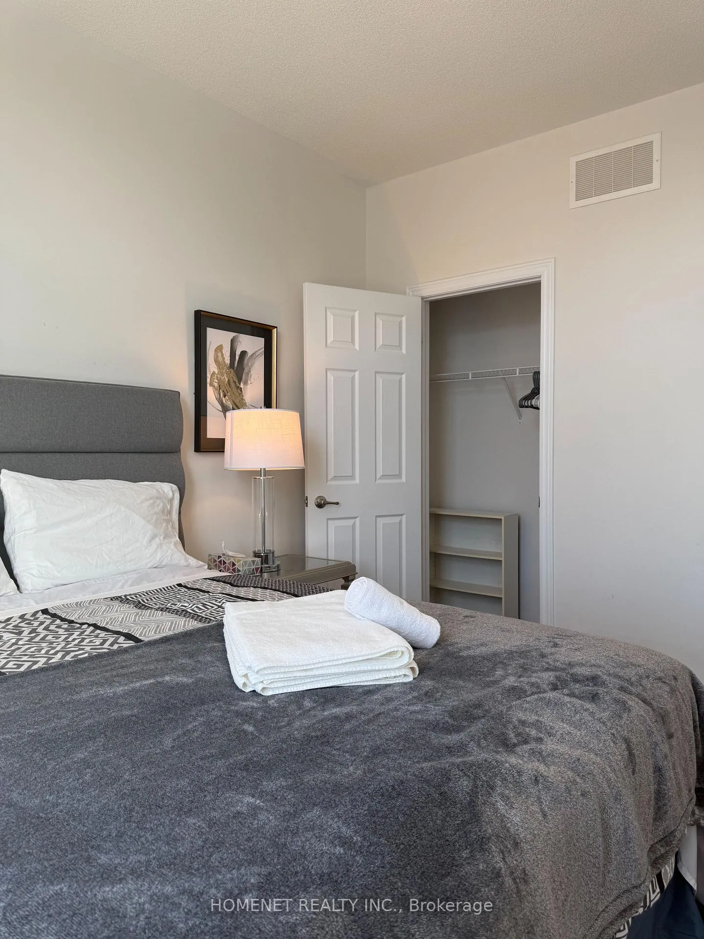Photo 11 of 87 Grand Trunk Avenue, Vaughan, Patterson — HOMEH