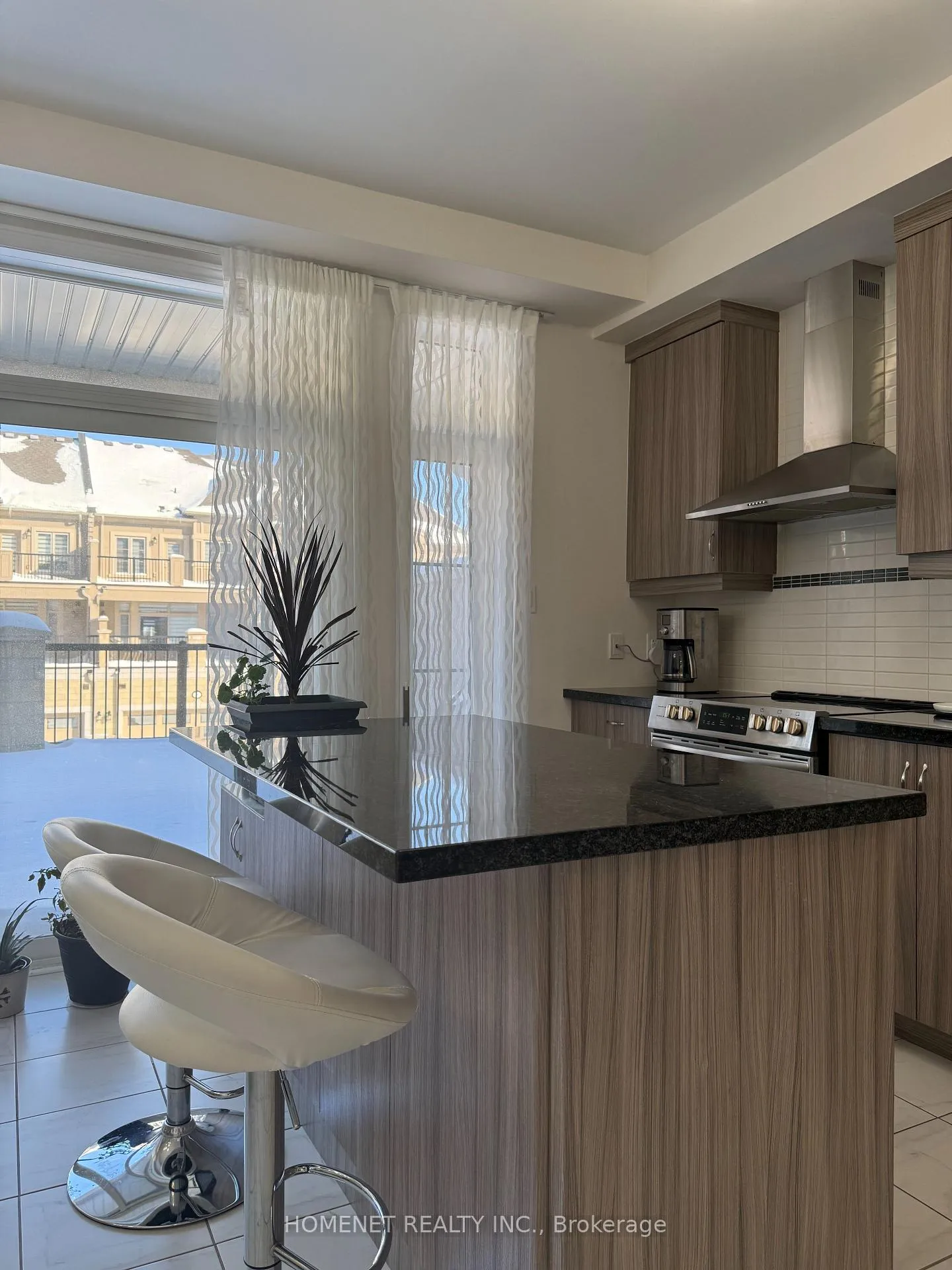 Photo 43 of 87 Grand Trunk Avenue, Vaughan, Patterson — HOMEH