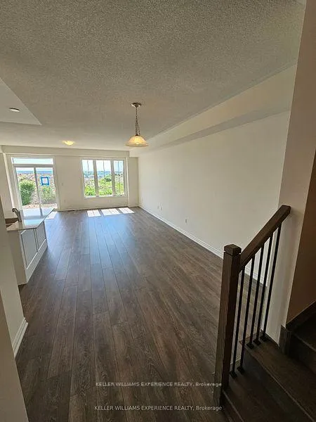 Photo 9 of 128 Greer Street, Barrie, Rural Barrie Southeast — HOMEH
