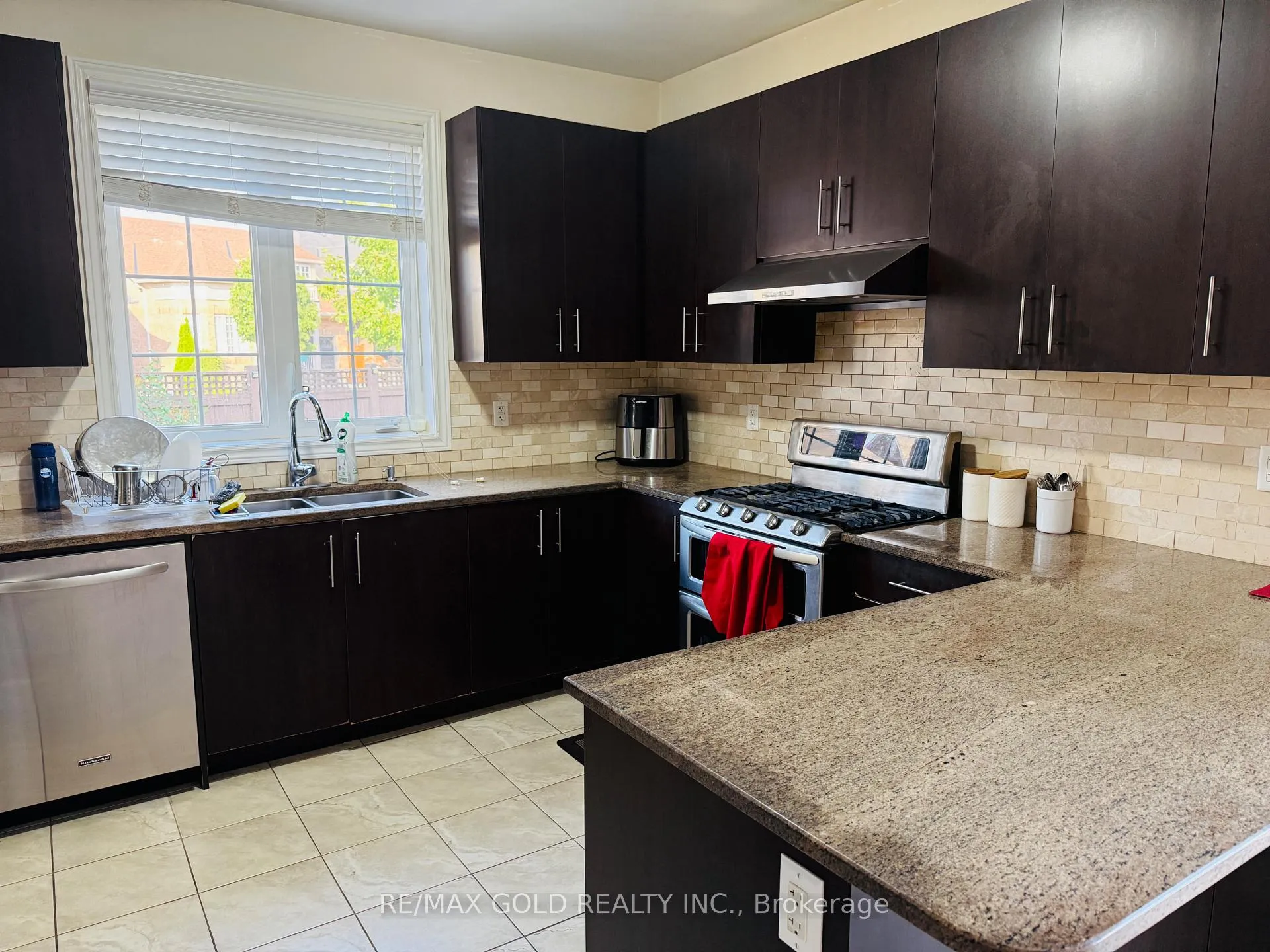 Photo 9 of 73 Waterville Way, Caledon, Rural Caledon — HOMEH