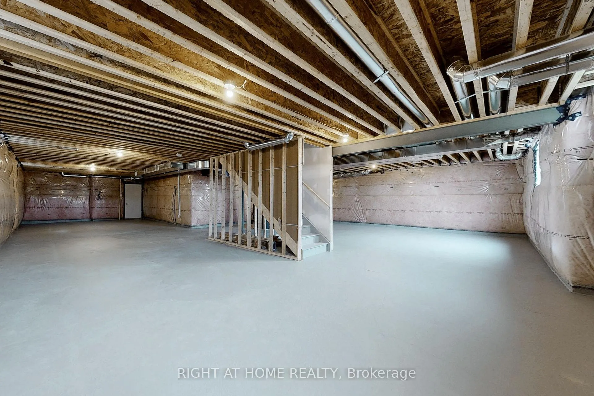 Photo 25 of 29 Lally Terrace, Barrie, Painswick South — HOMEH