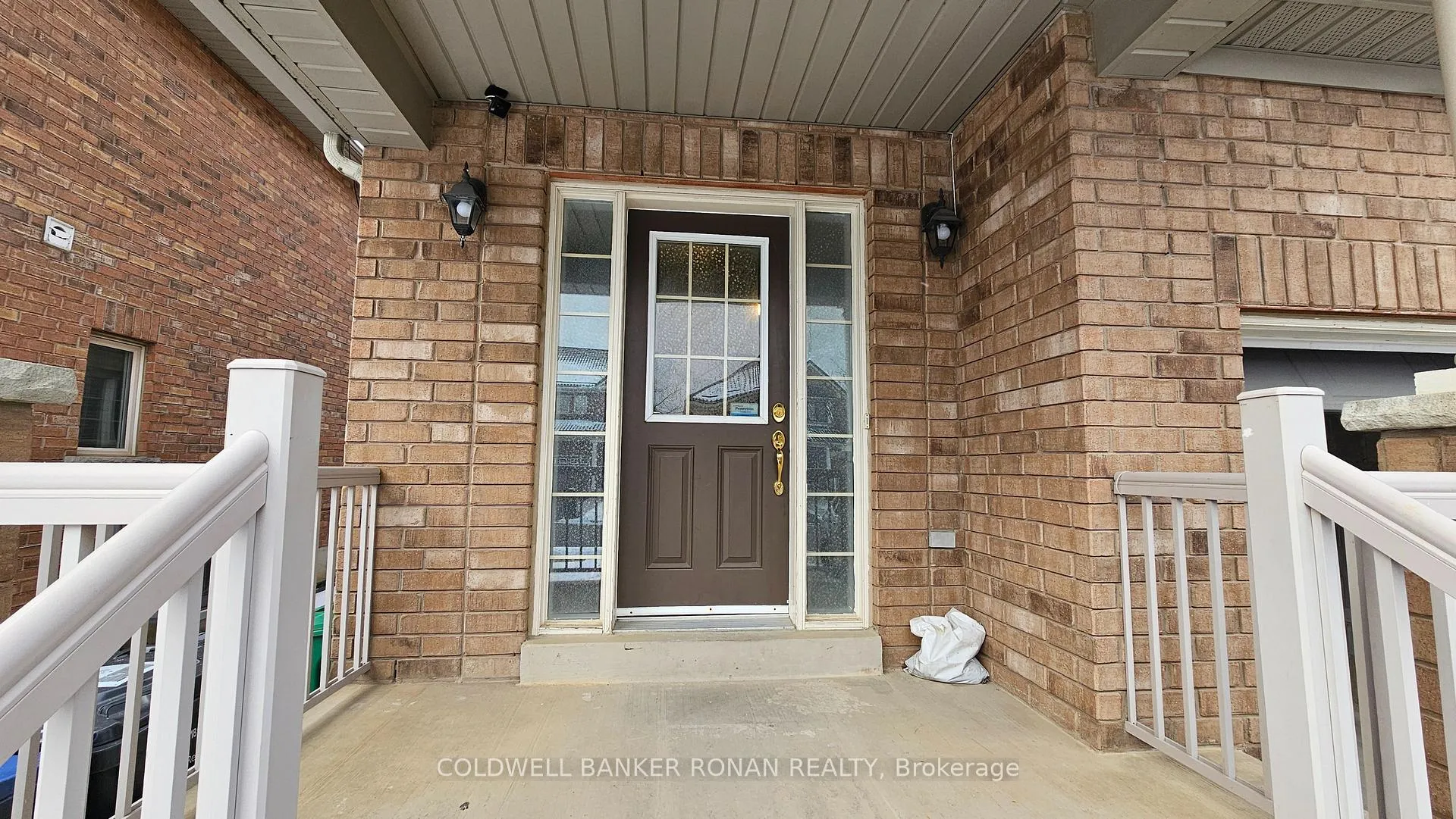 Photo 3 of 116 Tomabrook Crescent, Brampton, Sandringham-Wellington North — HOMEH