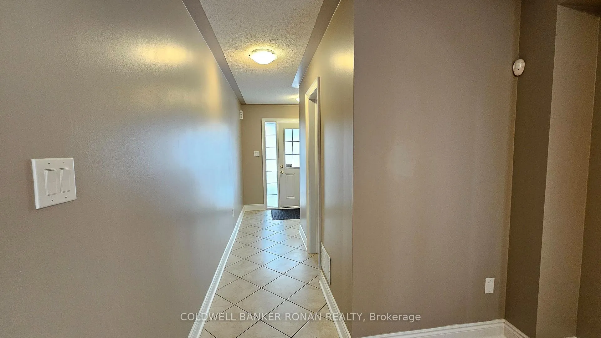 Photo 4 of 116 Tomabrook Crescent, Brampton, Sandringham-Wellington North — HOMEH
