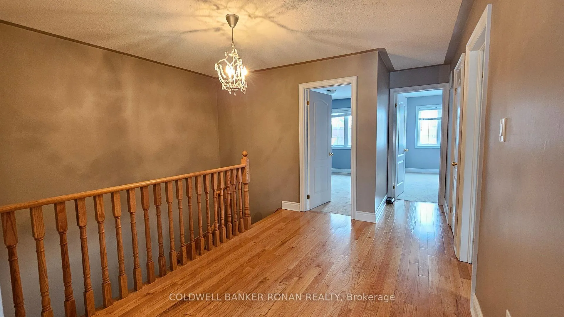 Photo 13 of 116 Tomabrook Crescent, Brampton, Sandringham-Wellington North — HOMEH