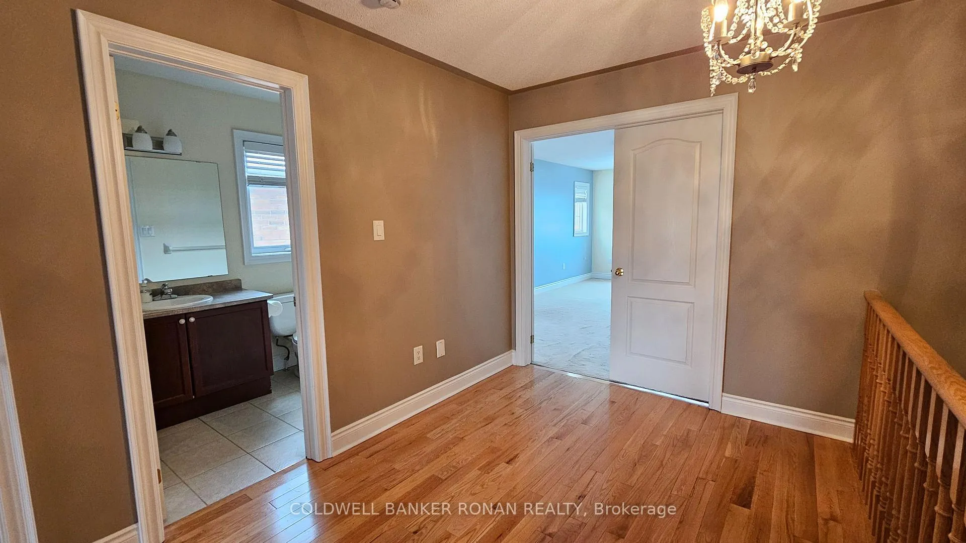 Photo 14 of 116 Tomabrook Crescent, Brampton, Sandringham-Wellington North — HOMEH