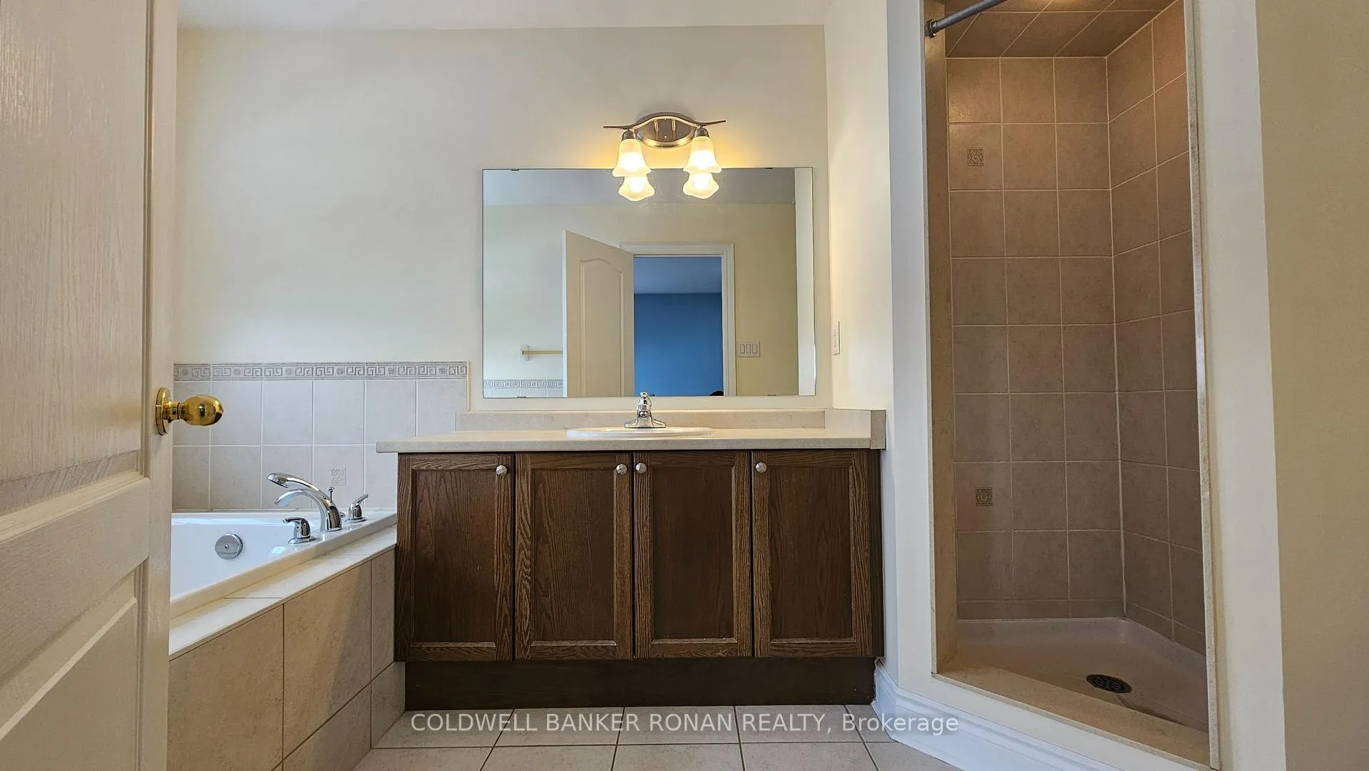 Photo 21 of 116 Tomabrook Crescent, Brampton, Sandringham-Wellington North — HOMEH