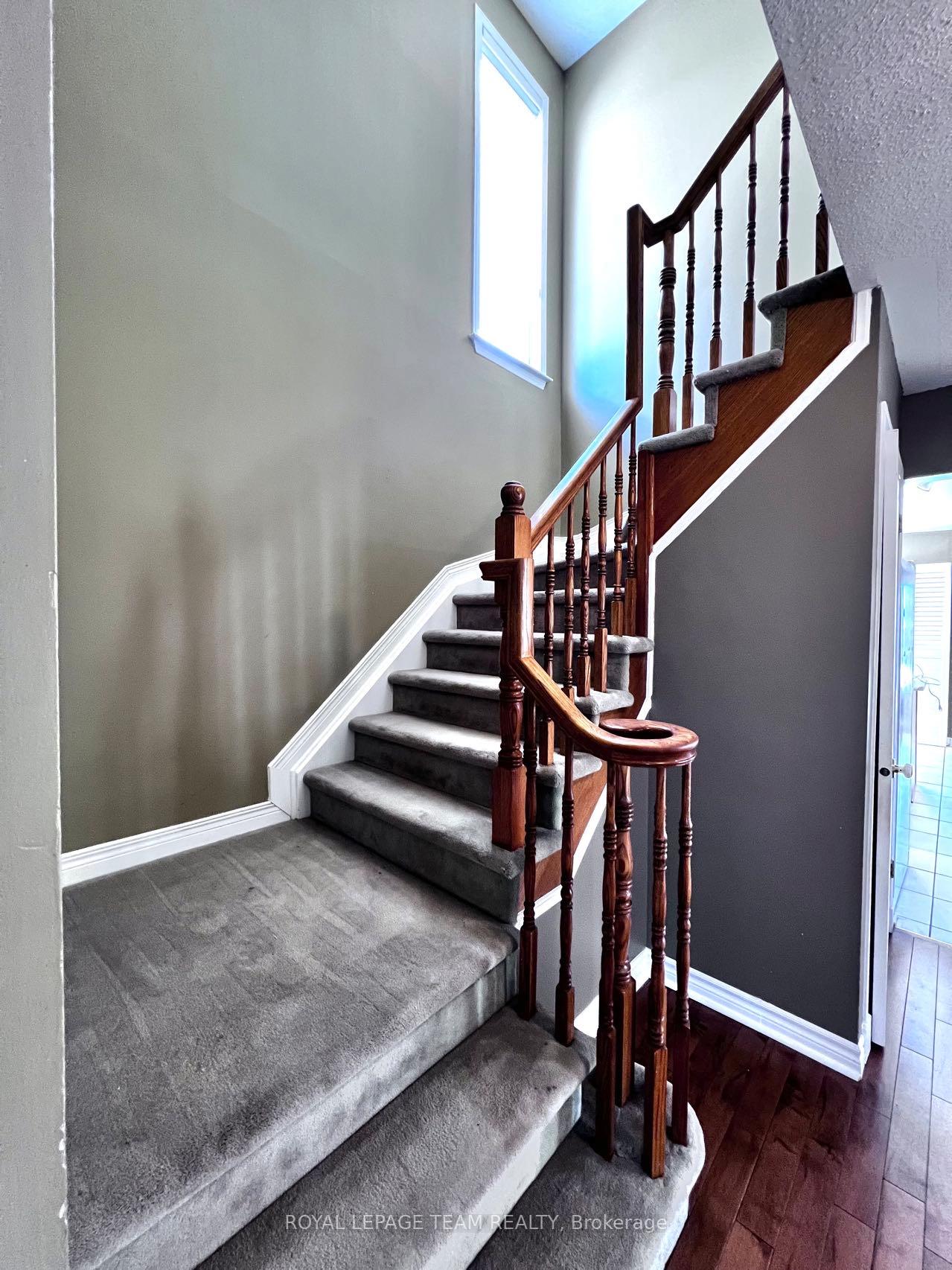 Photo 7 of 131 Locheland Crescent, Ottawa, Barrhaven East — HOMEH