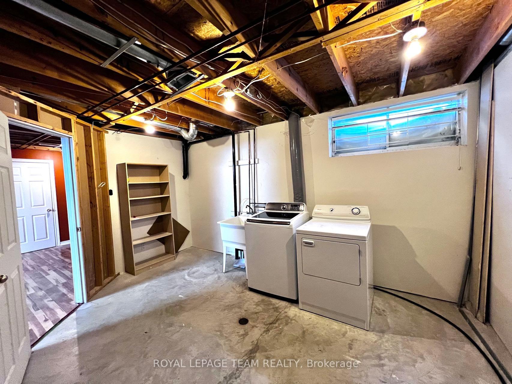 Photo 25 of 131 Locheland Crescent, Ottawa, Barrhaven East — HOMEH