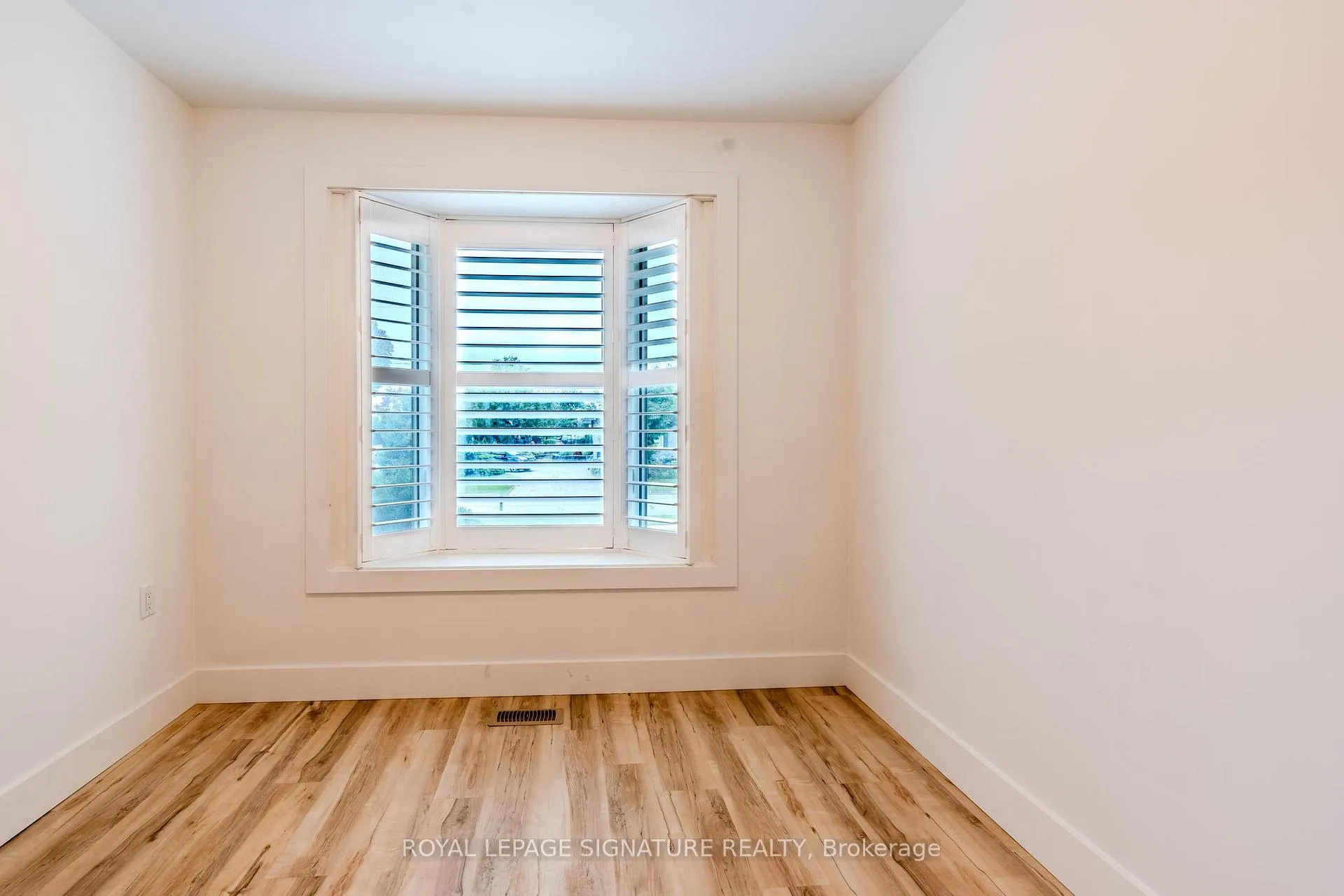 Photo 6 of Unit Main, 41 Windsor Drive, Ajax, Central West — HOMEH