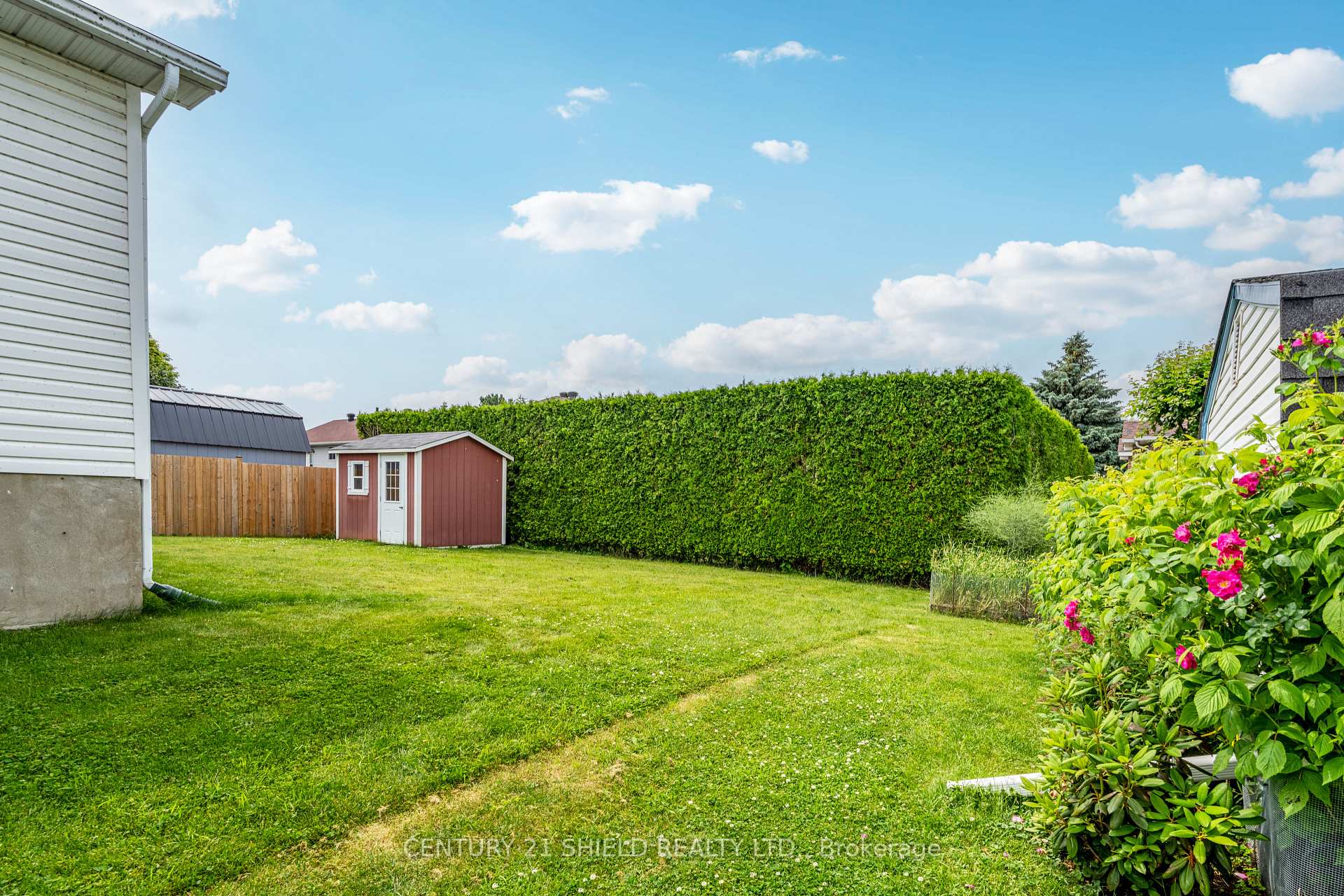 Photo 10 of 1861 Belvedere Crescent, Cornwall — HOMEH
