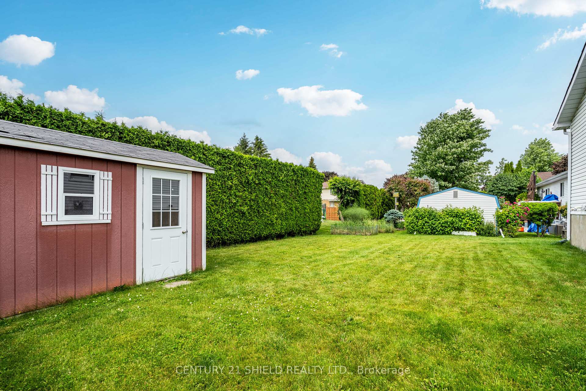 Photo 12 of 1861 Belvedere Crescent, Cornwall — HOMEH